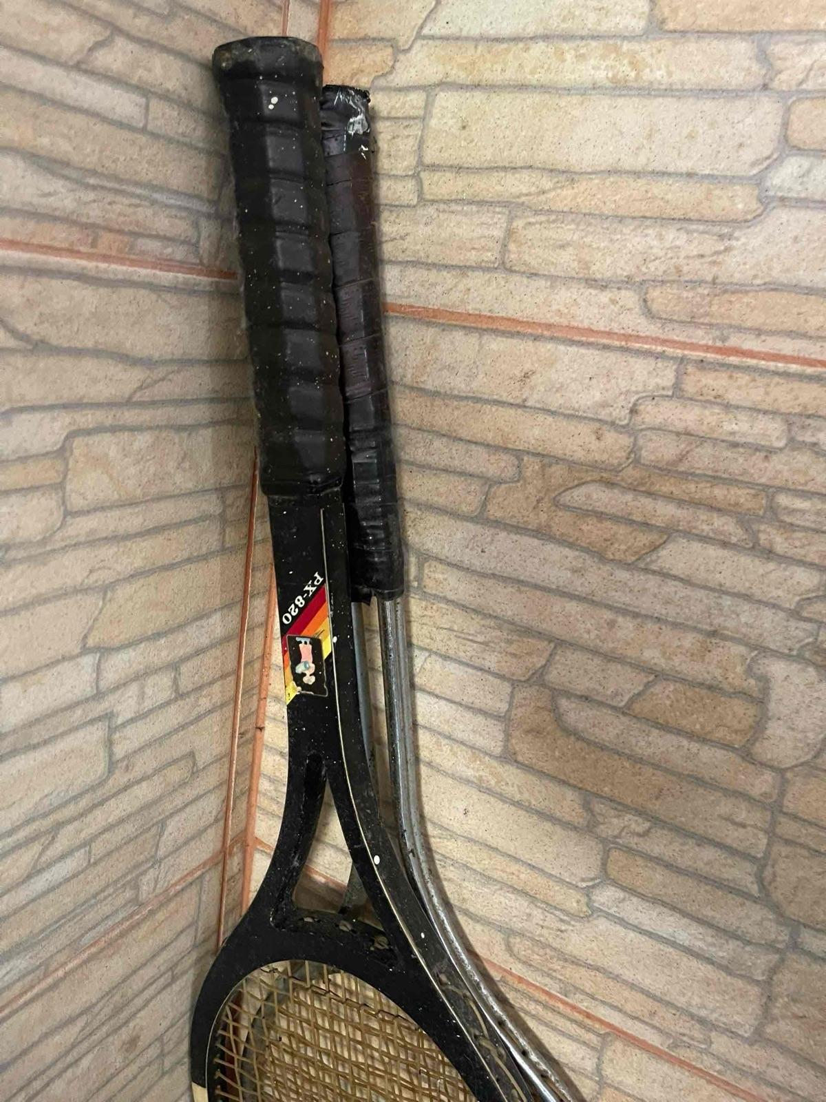 Raquetas de Tenis Negras con Cuerdas, foto 2 de 2