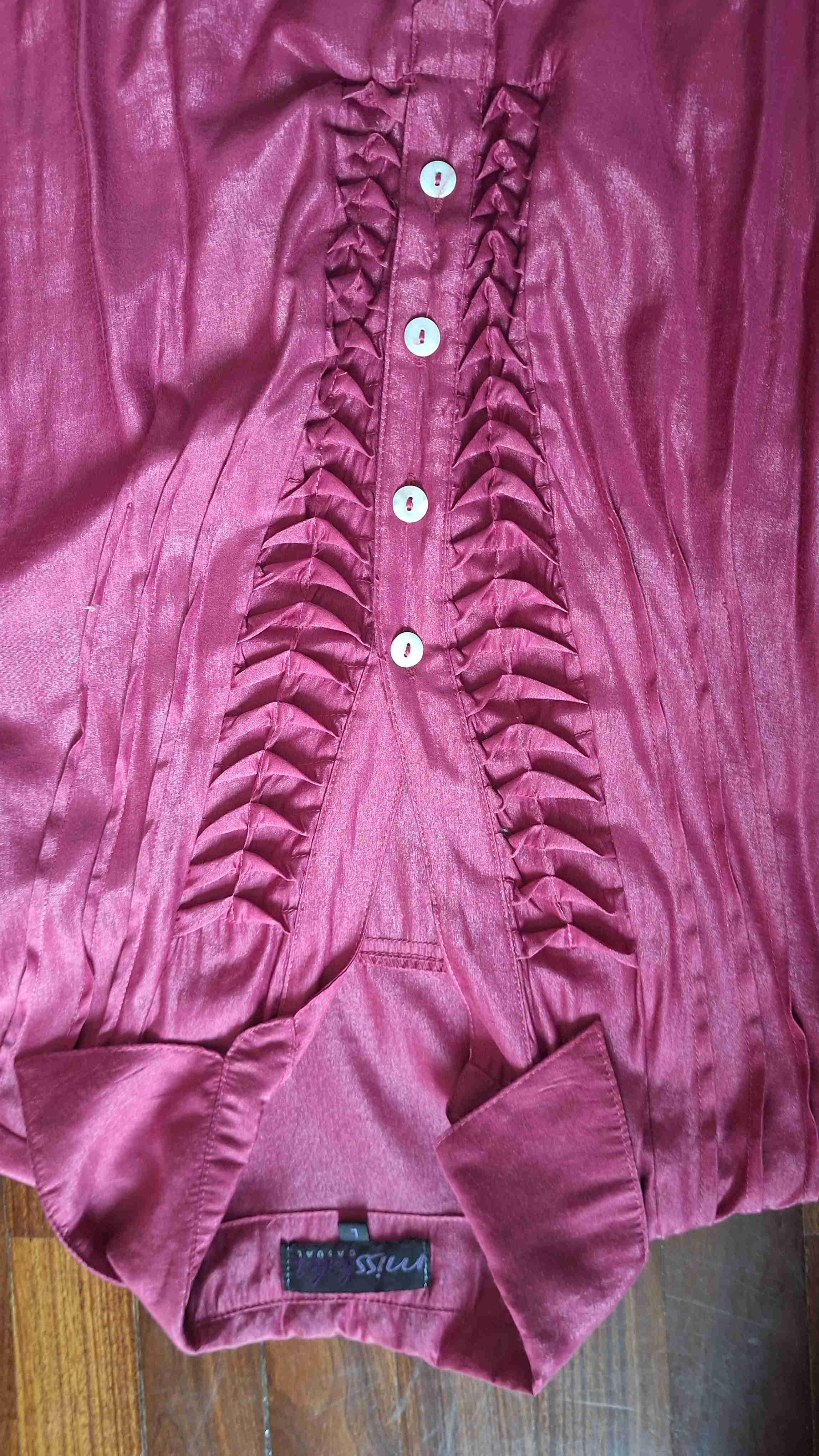 Blusa rosada brillante, foto 4 de 4