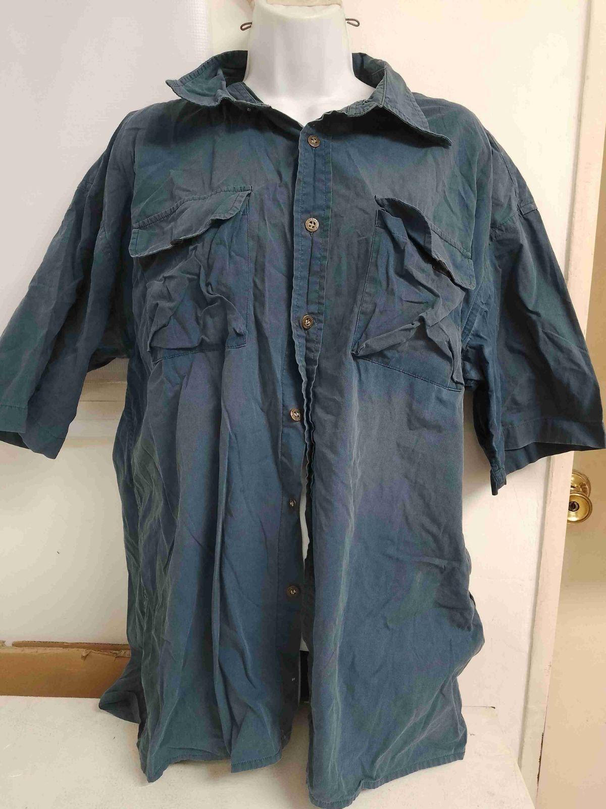 Camisa azul de manga corta, foto 1 de 1