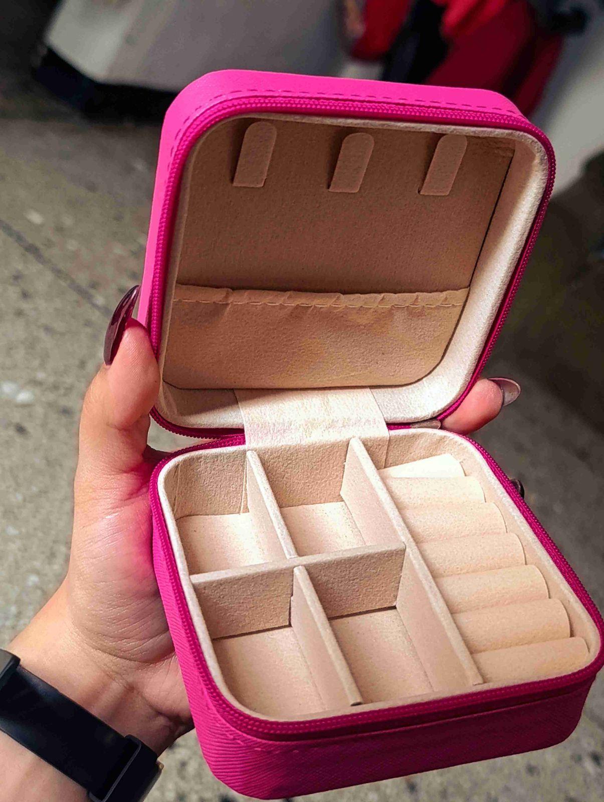 Mini joyero portátil fucsia con cierre, foto 2 de 3