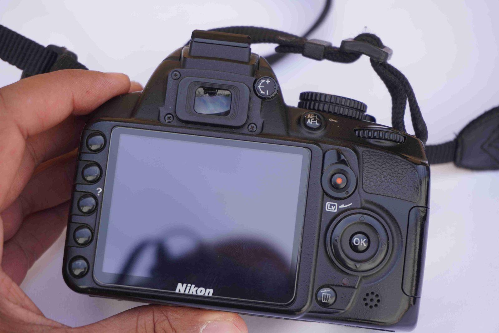 Cámara fotográfica Nikon D3100, foto 6 de 8