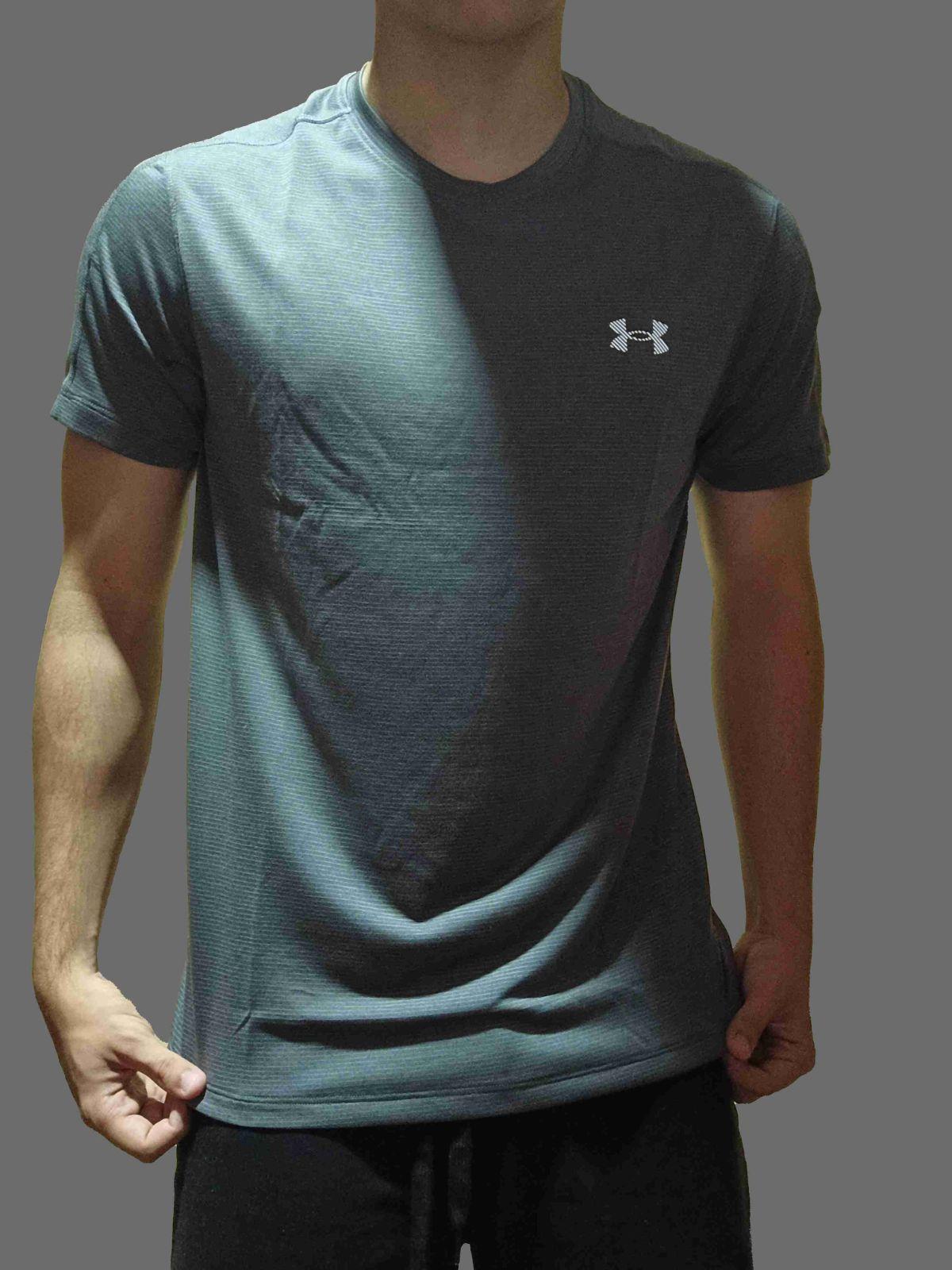 Franela deportiva Under Armour Gris, foto 4 de 4