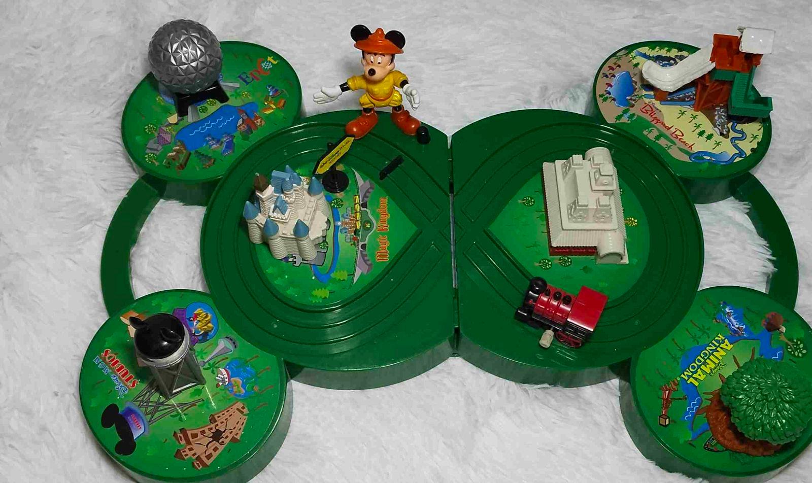 Juguete Set De Pista De Parques Disney Mickey Mouse, foto 2 de 2