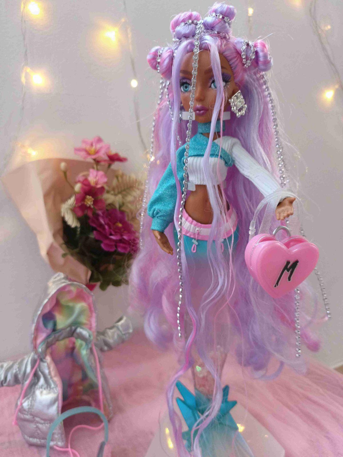Muñeca Sirenita de moda con cabello largo y accesorios, foto 5 de 5