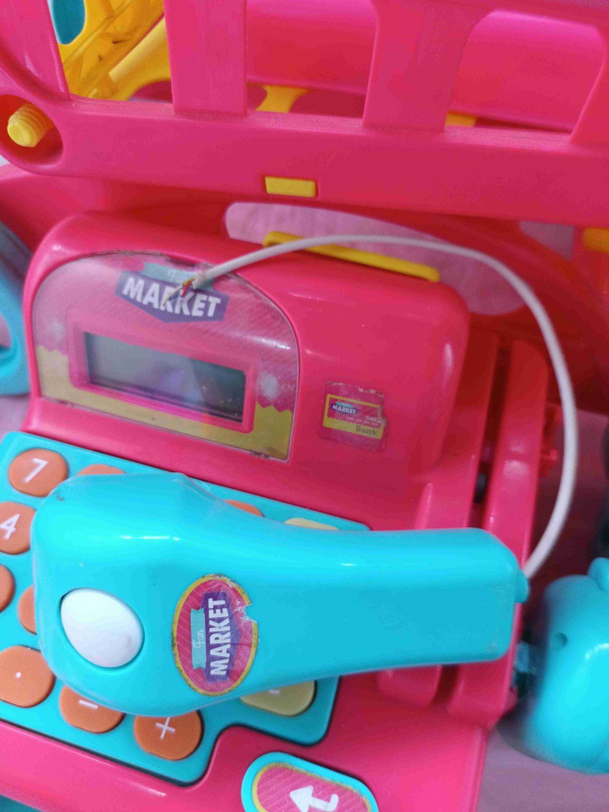 Carrito de compras de juguete con caja registradora y accesorios, foto 6 de 8