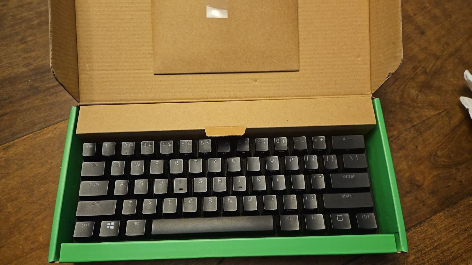 Teclado Razer Huntsman Mini 60% Optical Gaming Keyboard, foto 2 de 3