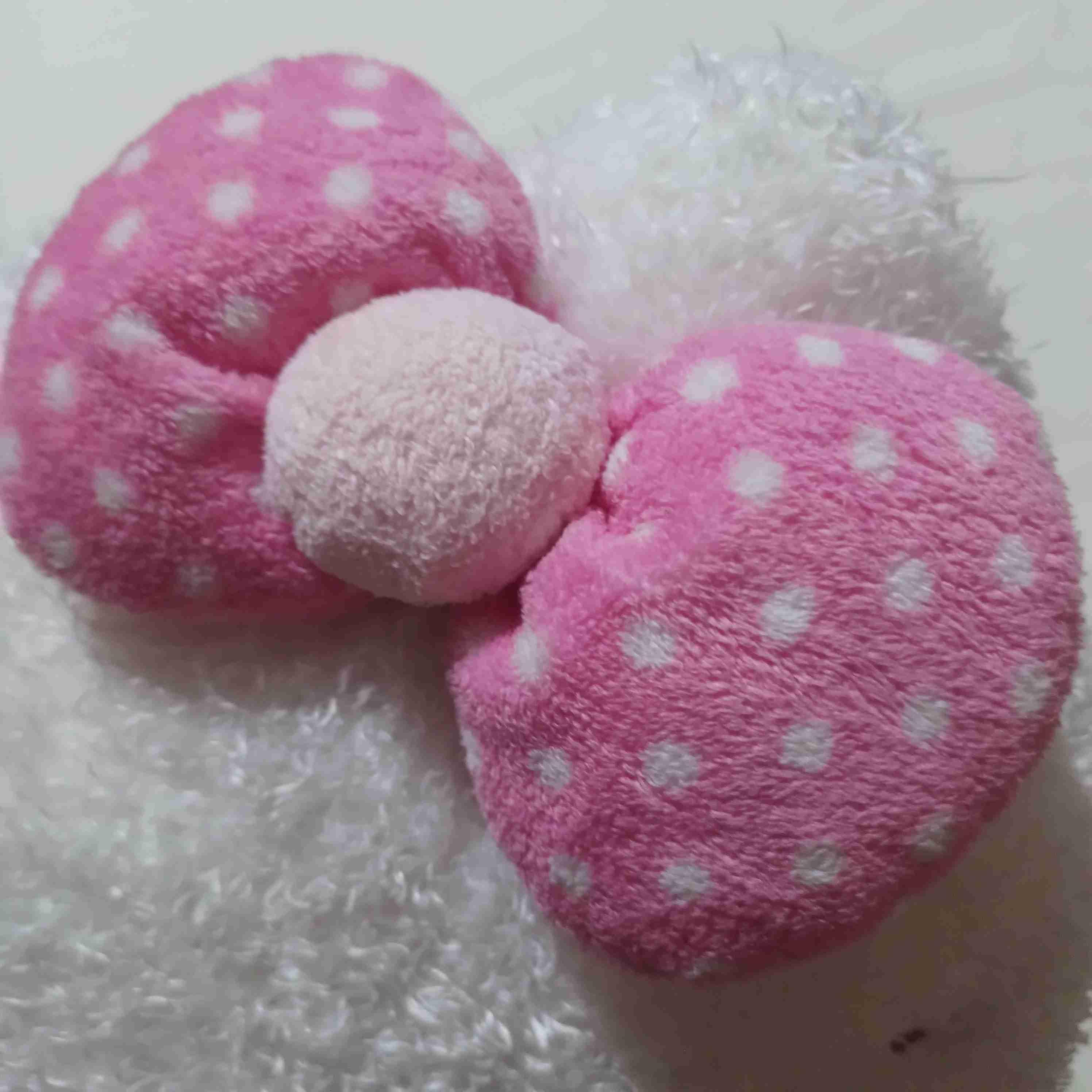 Hello Kitty de felpa texturizada (tipo "fluffy"), foto 3 de 3