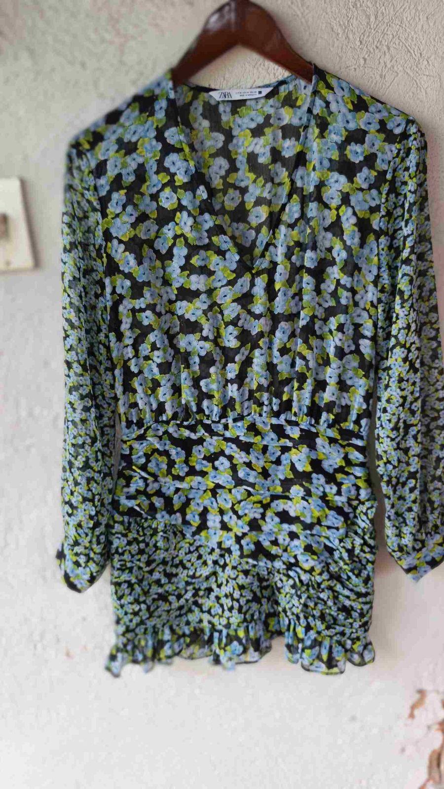 Vestido Zara Estampado Floral, foto 2 de 4