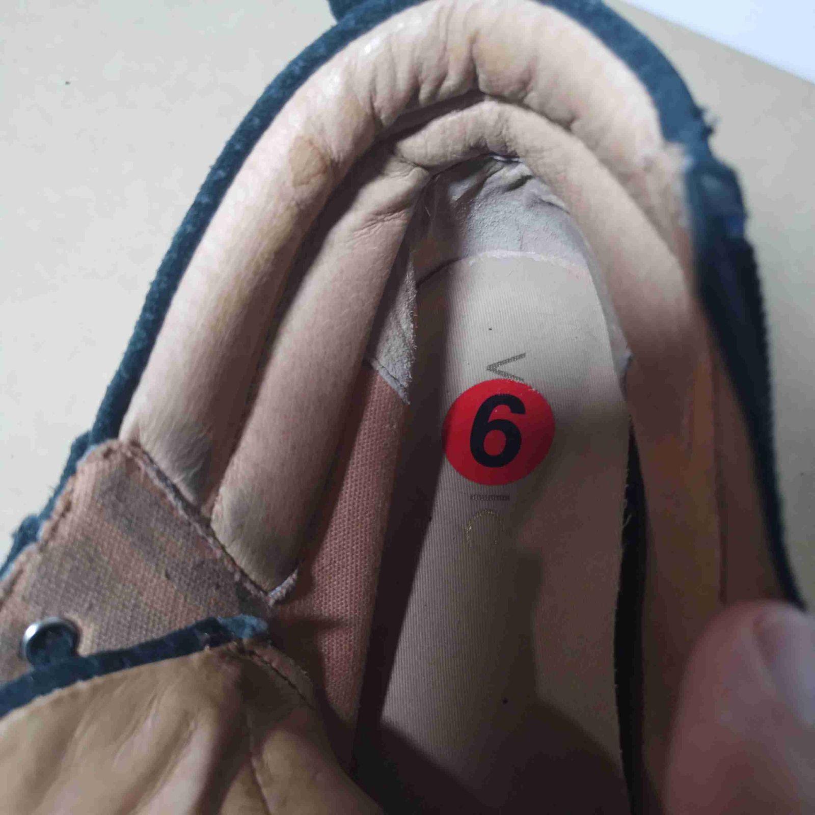 Zapatos de caña alta negros, foto 4 de 6