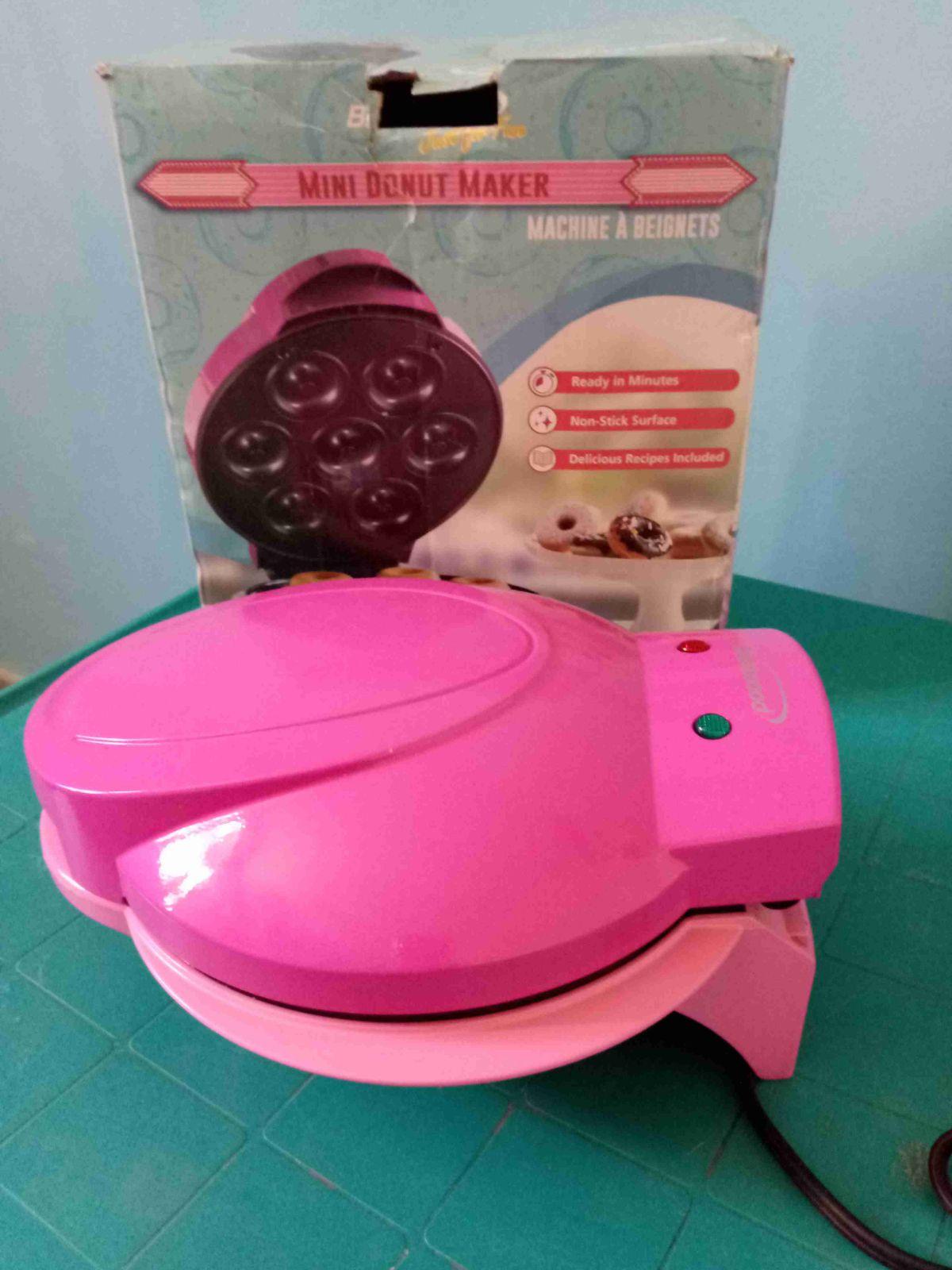 Máquina de mini Donas marca Maker Brentwood Rosa, foto 2 de 3
