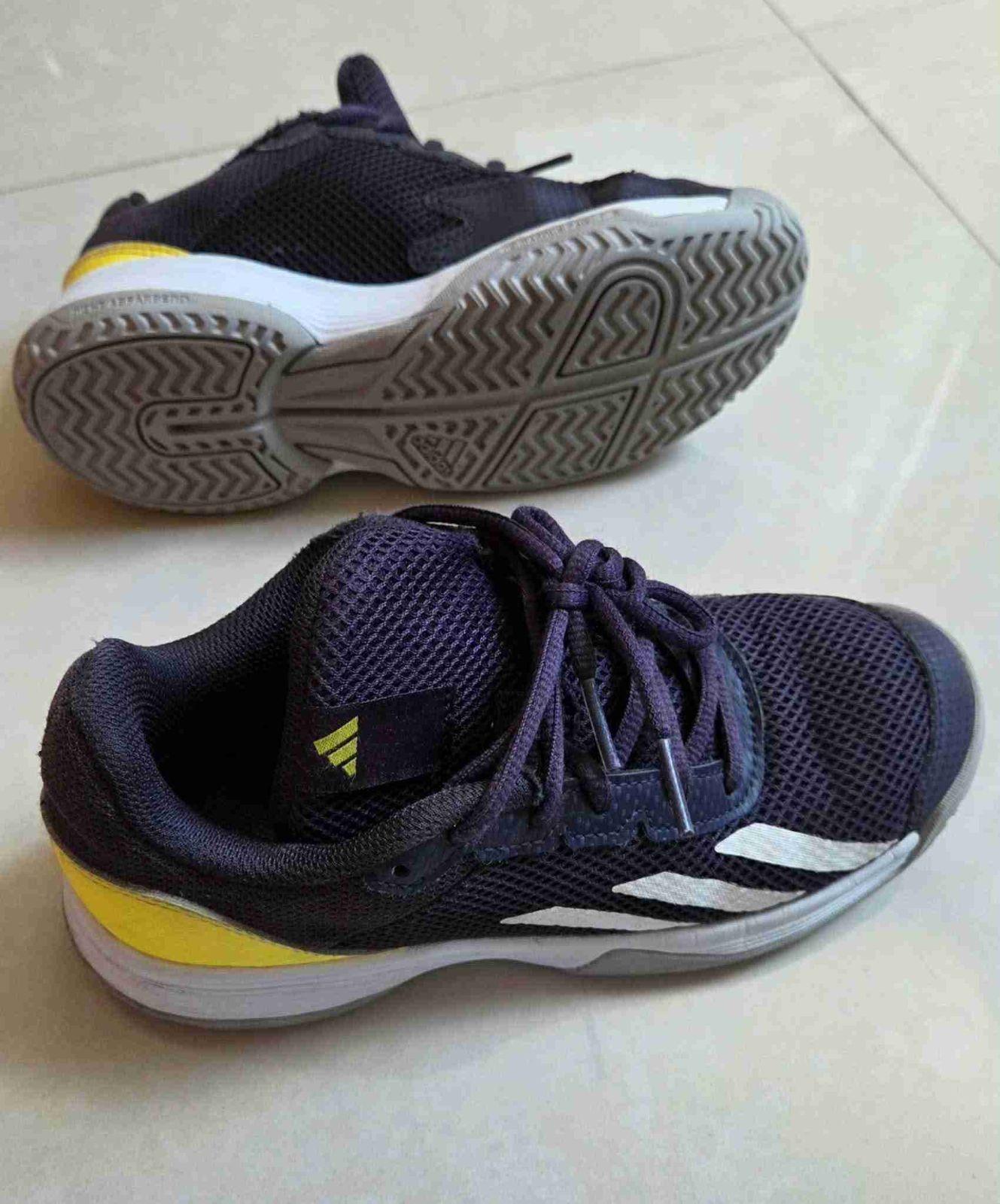 Zapatos deportivos Adidas Negro con Amarillo, foto 4 de 5