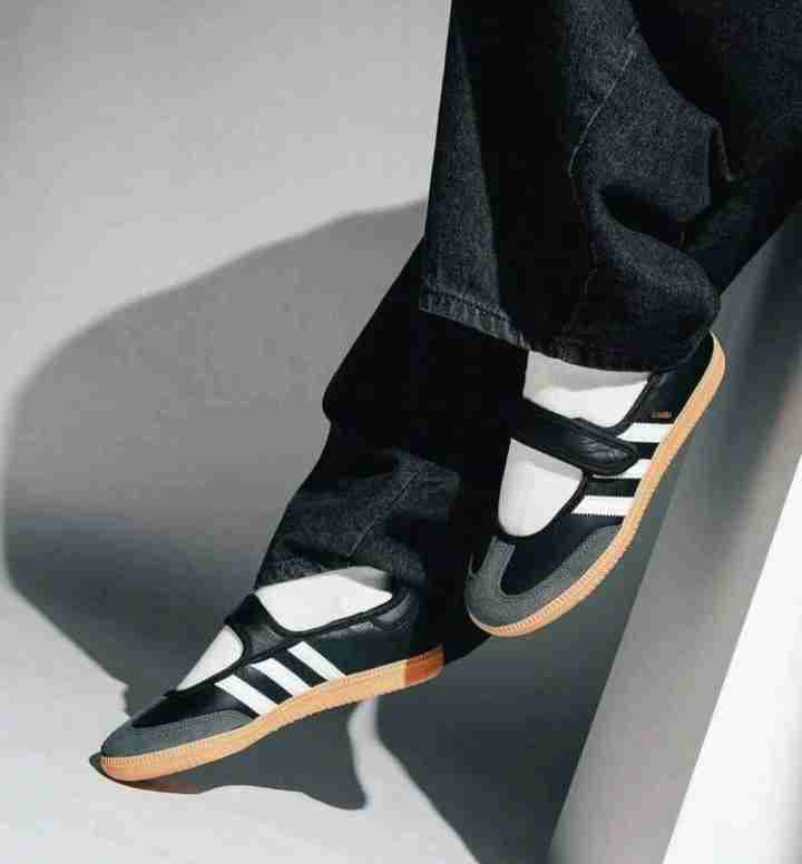 Zapatos Adidas Samba Mary Jane Negro y Gris con Caja y Etiquetas, foto 4 de 4