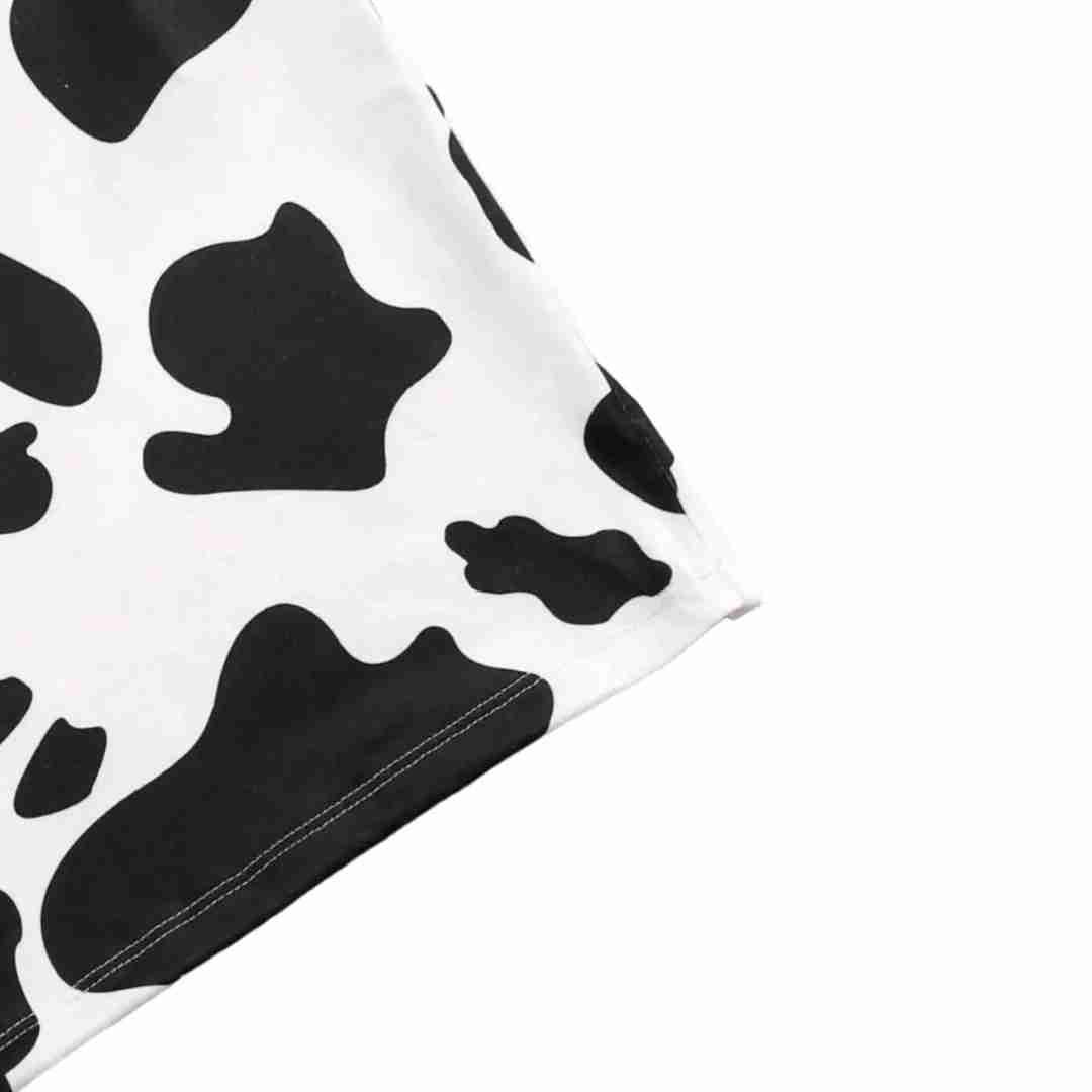 Vestido corto estampado de vaca blanco y negro, foto 3 de 3