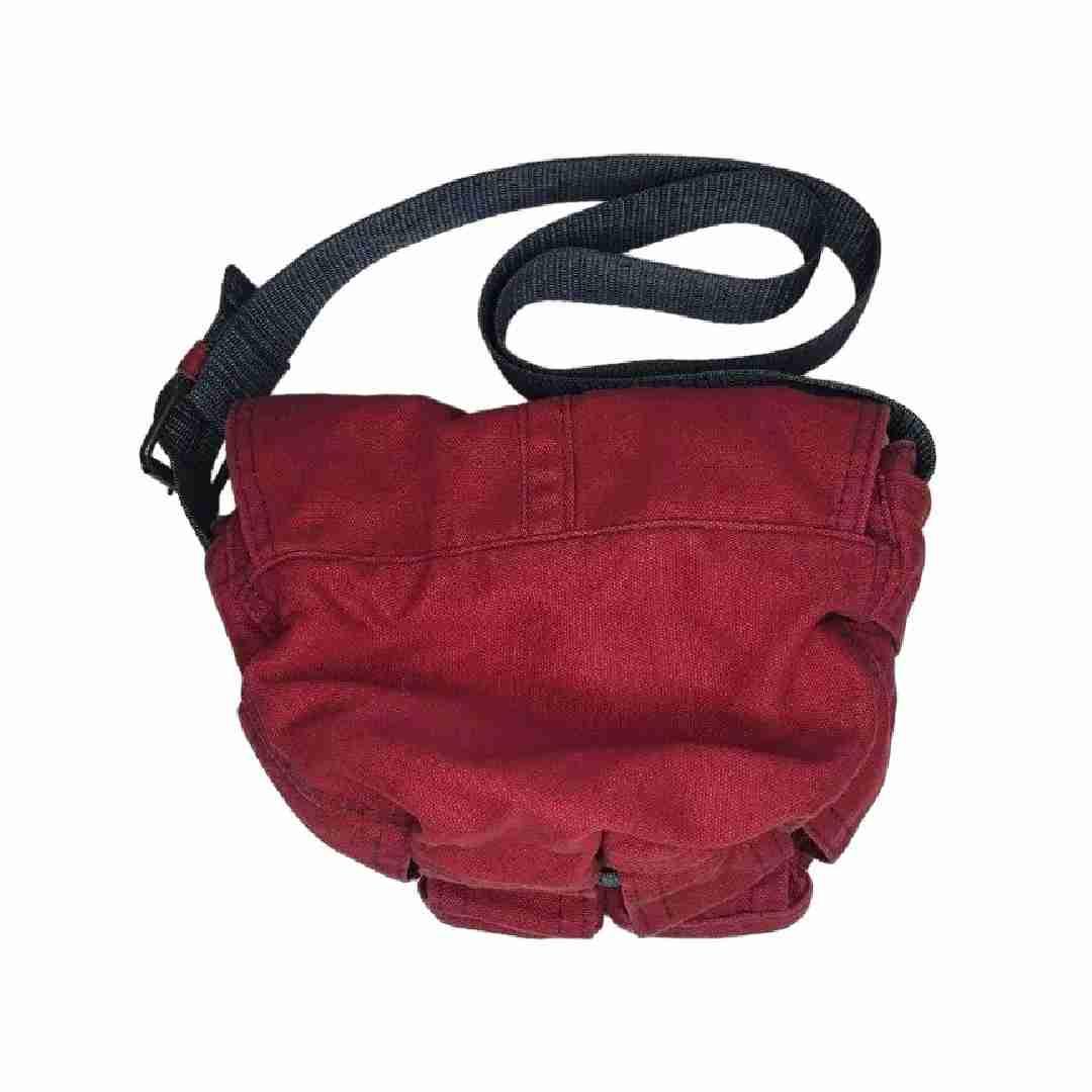 Bolso cruzado rojo de lona con correa gris, foto 2 de 2