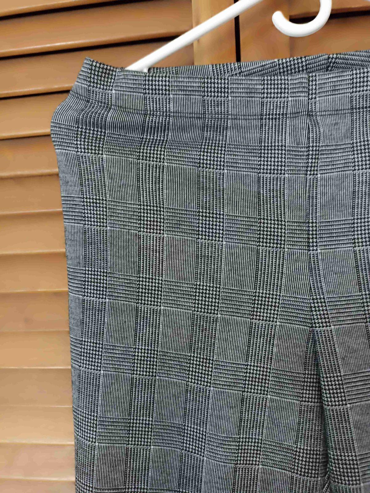 Pantalon Forever 21 Estampado Cuadros Gris Mujer Talla M, foto 2 de 3