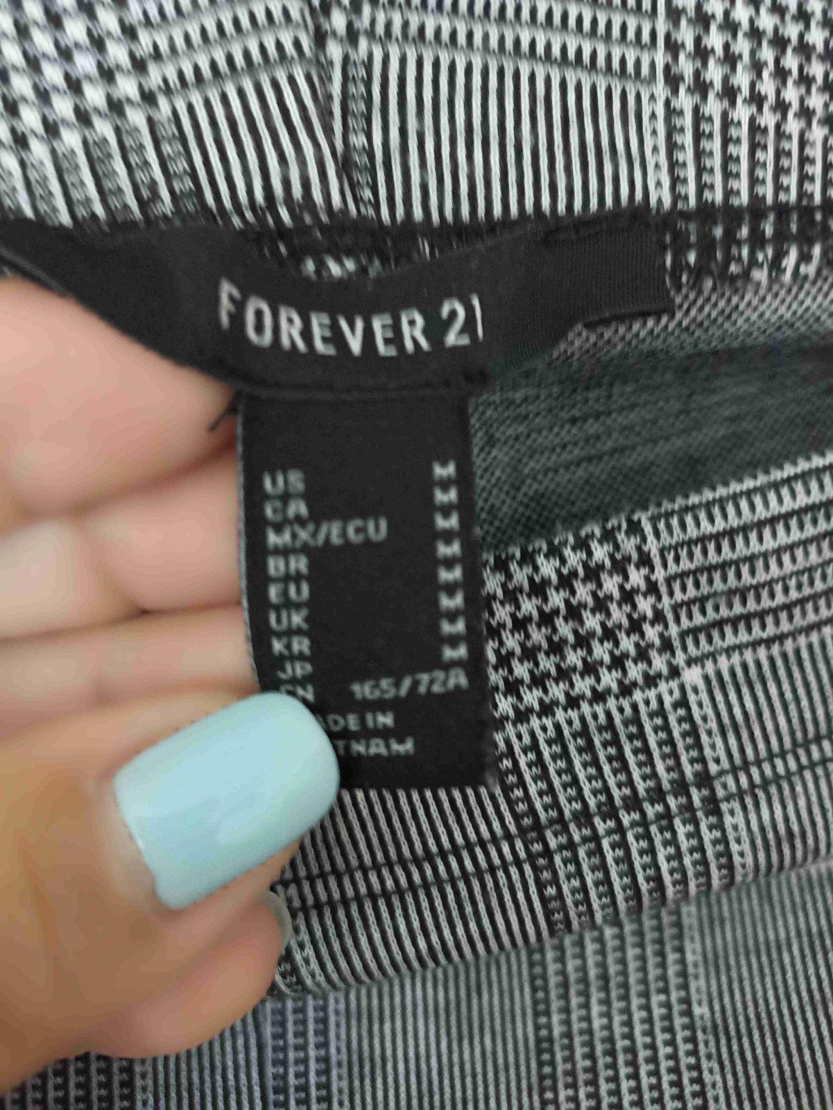 Pantalon Forever 21 Estampado Cuadros Gris Mujer Talla M, foto 3 de 3