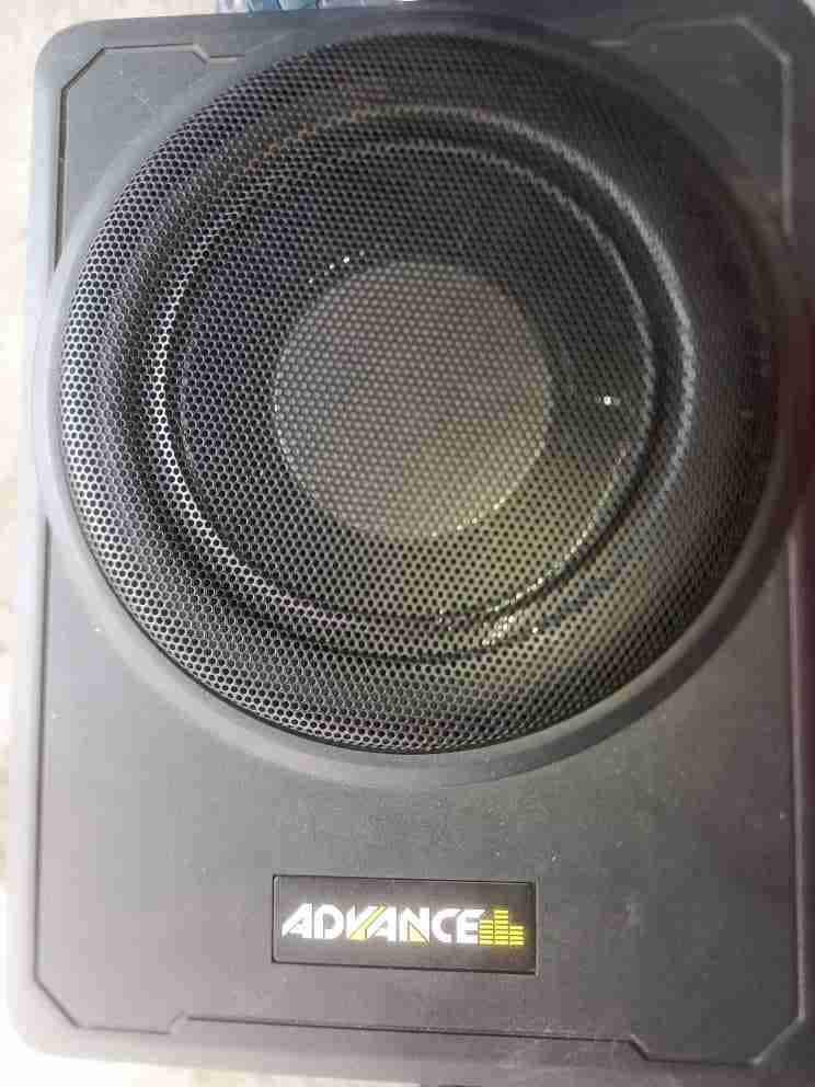 Subwoofer Advance Negro con Amplificador, foto 1 de 2