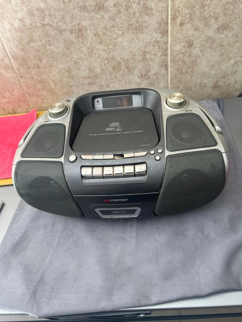Reproductor de CD y casete Premier, foto 1 de 1