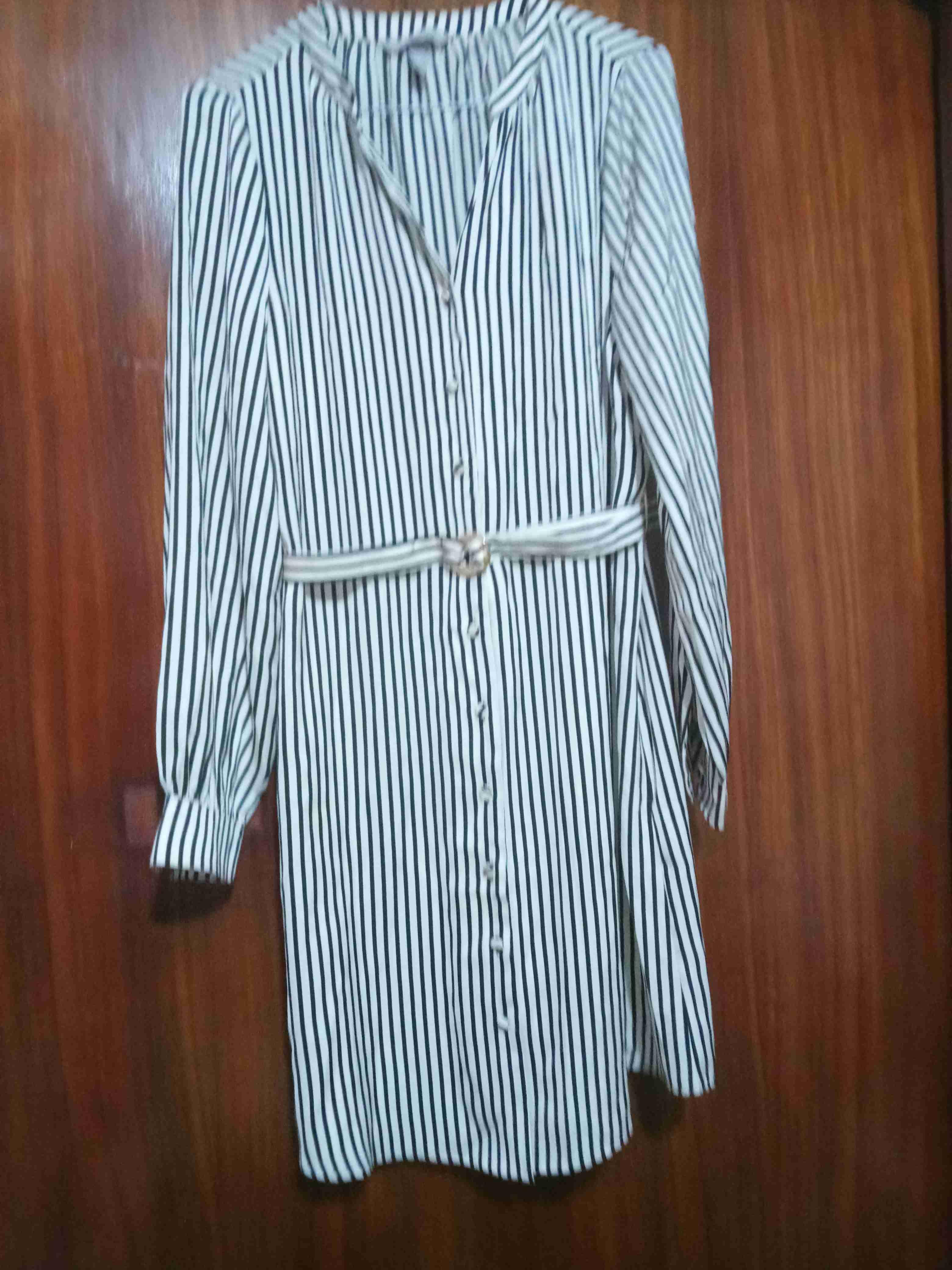 Vestido camisero nuevo, foto 3 de 5
