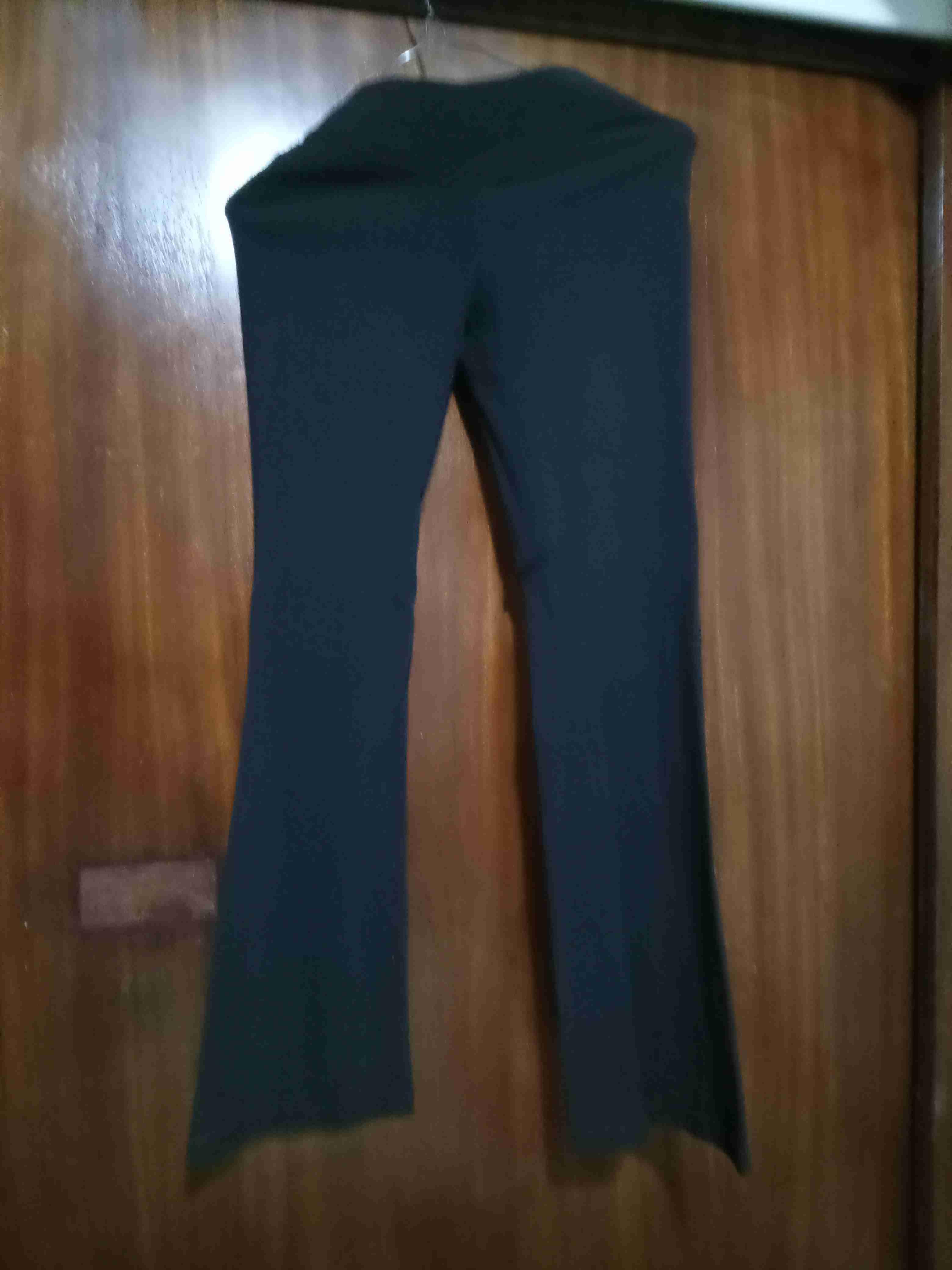 Pantalón negro, foto 2 de 6