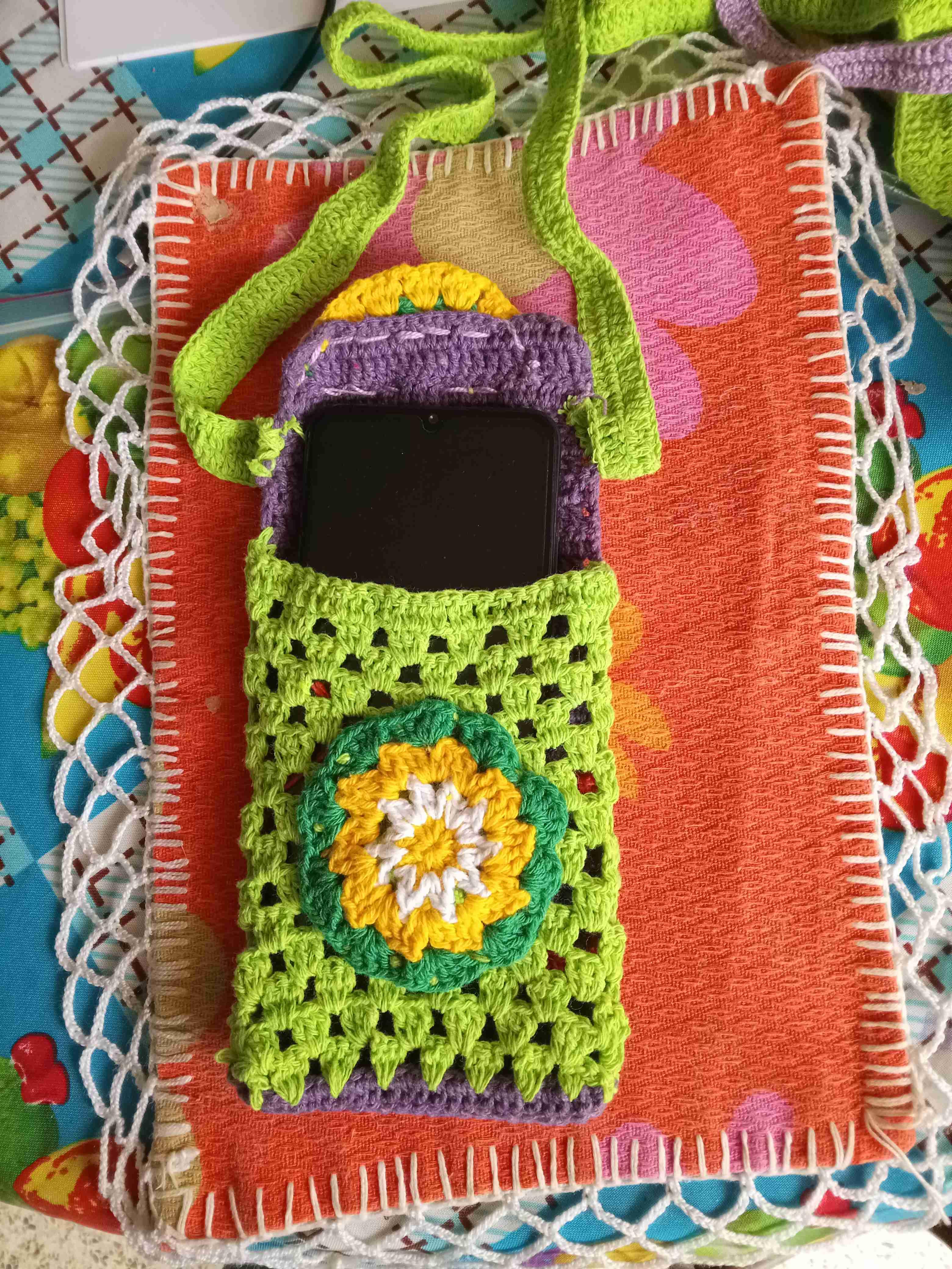 Bolso pequeño tejido a crochet, foto 2 de 2