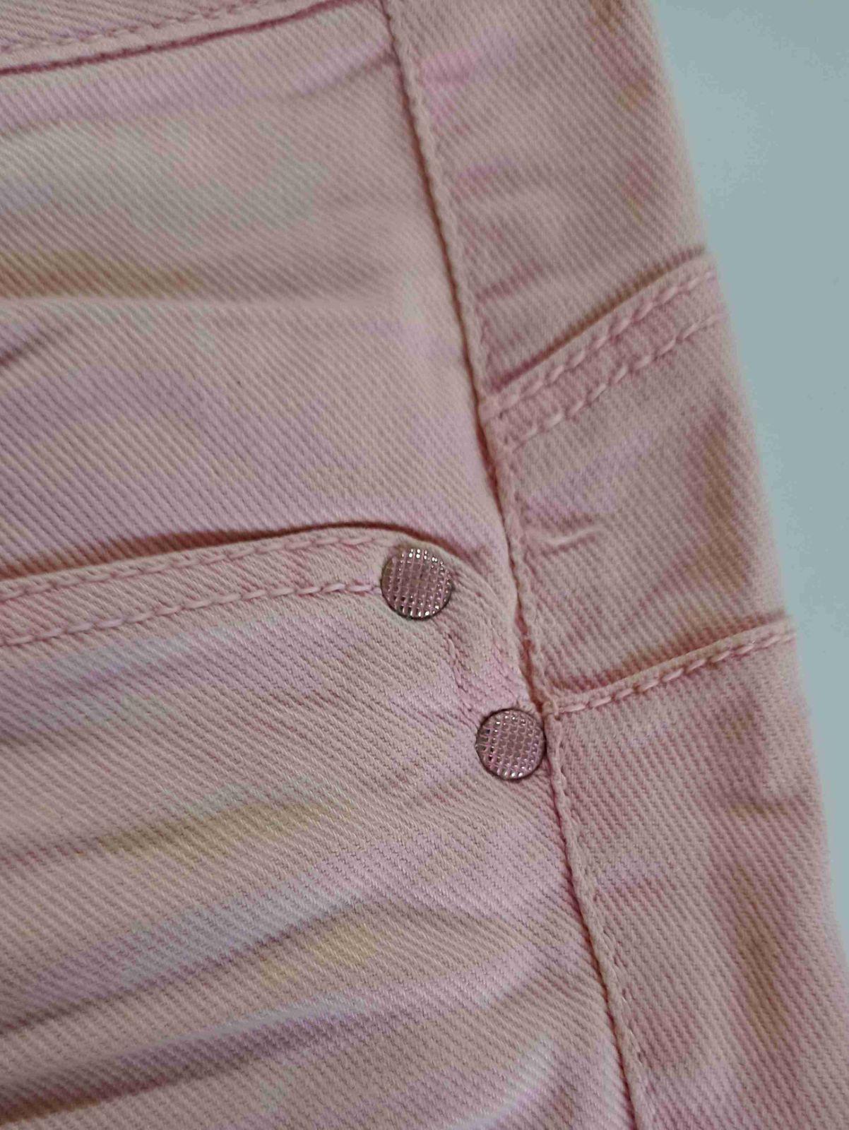 Pantalón rosado de mujer, foto 3 de 4