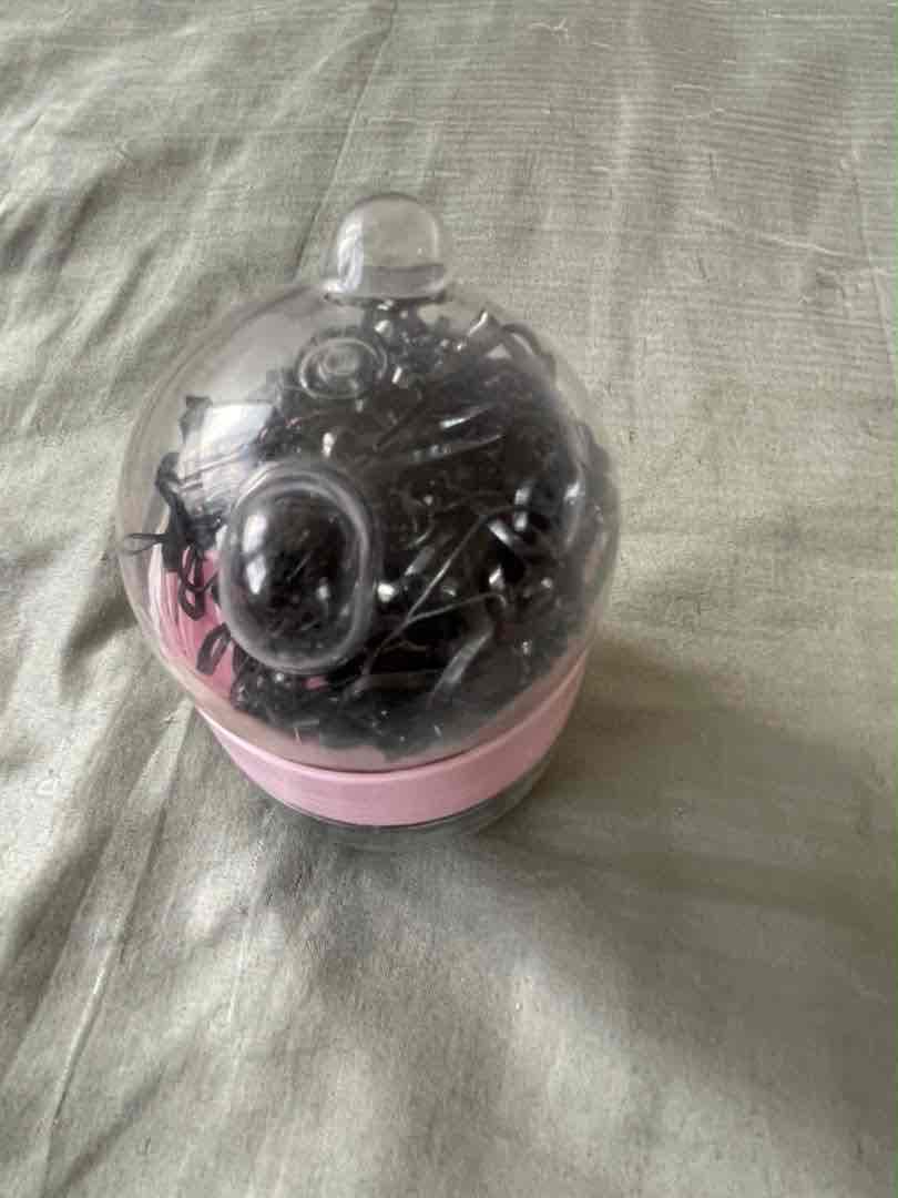Estuche transparente con ligas para el cabello, foto 2 de 2