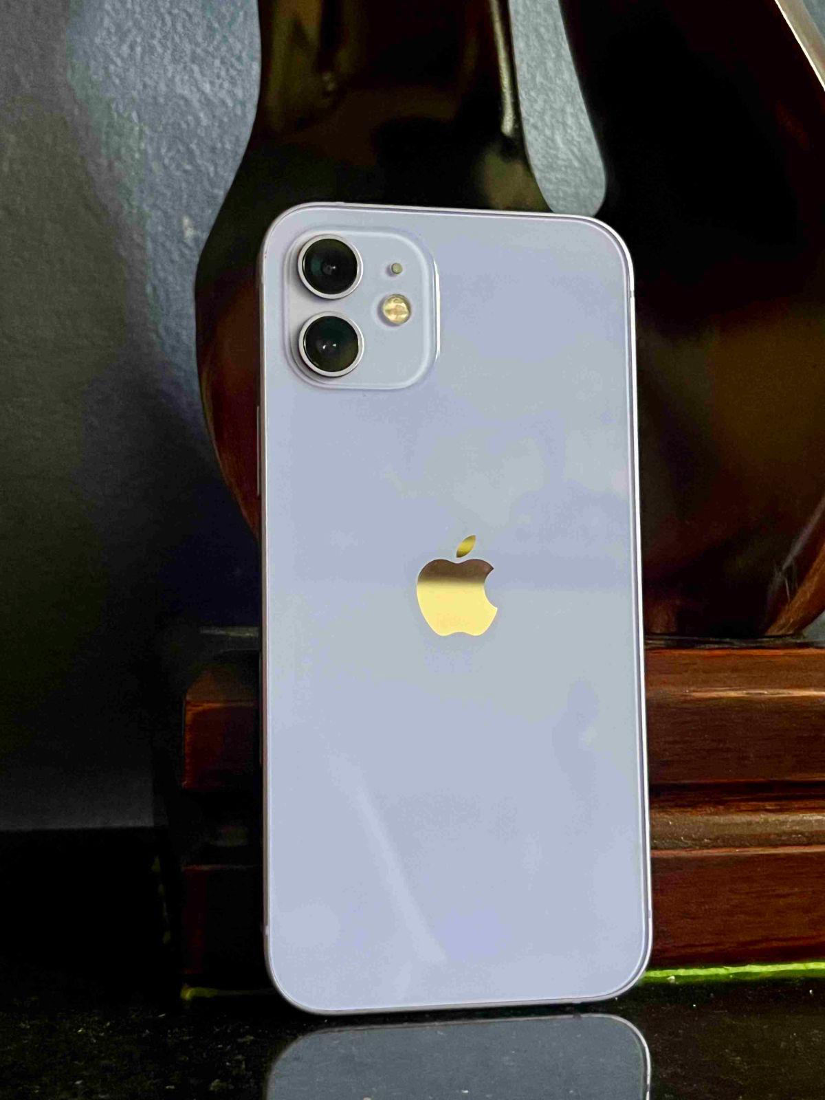 iPhone 12 64GB | Bateria al 81%, foto 2 de 5