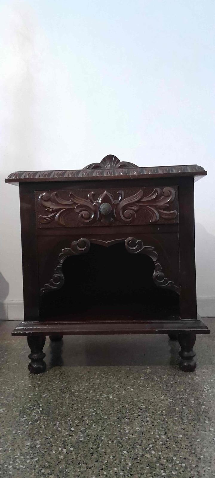 Juego de cuarto de madera tallada, foto 3 de 3