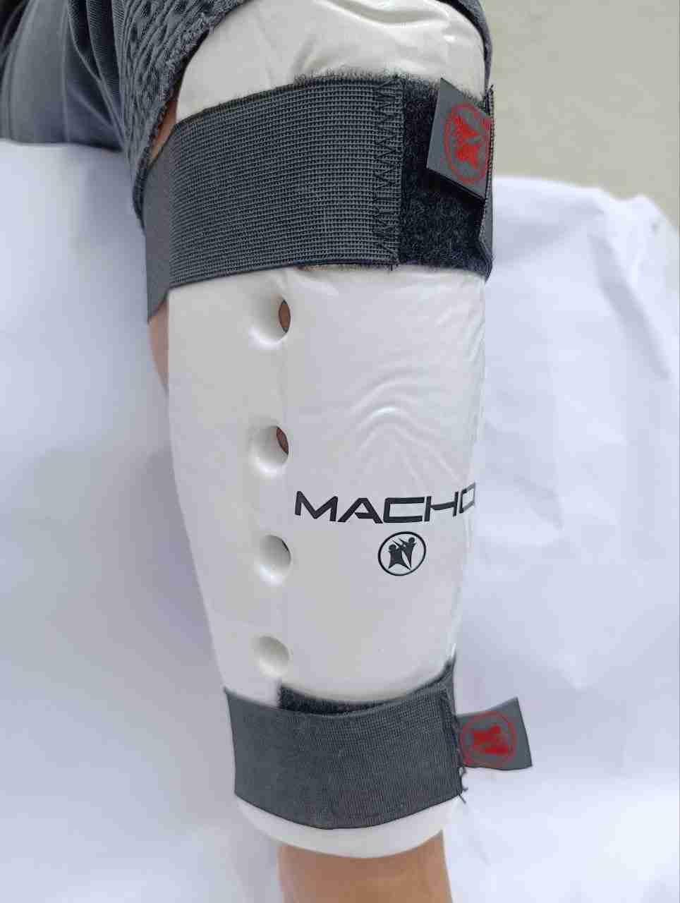 Set de protecciones de artes marciales Macho, foto 5 de 5