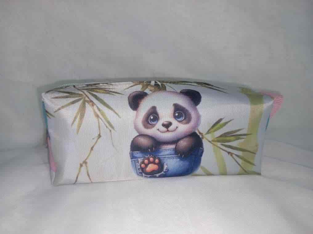 Cartuchera con diseño de oso panda, foto 1 de 1