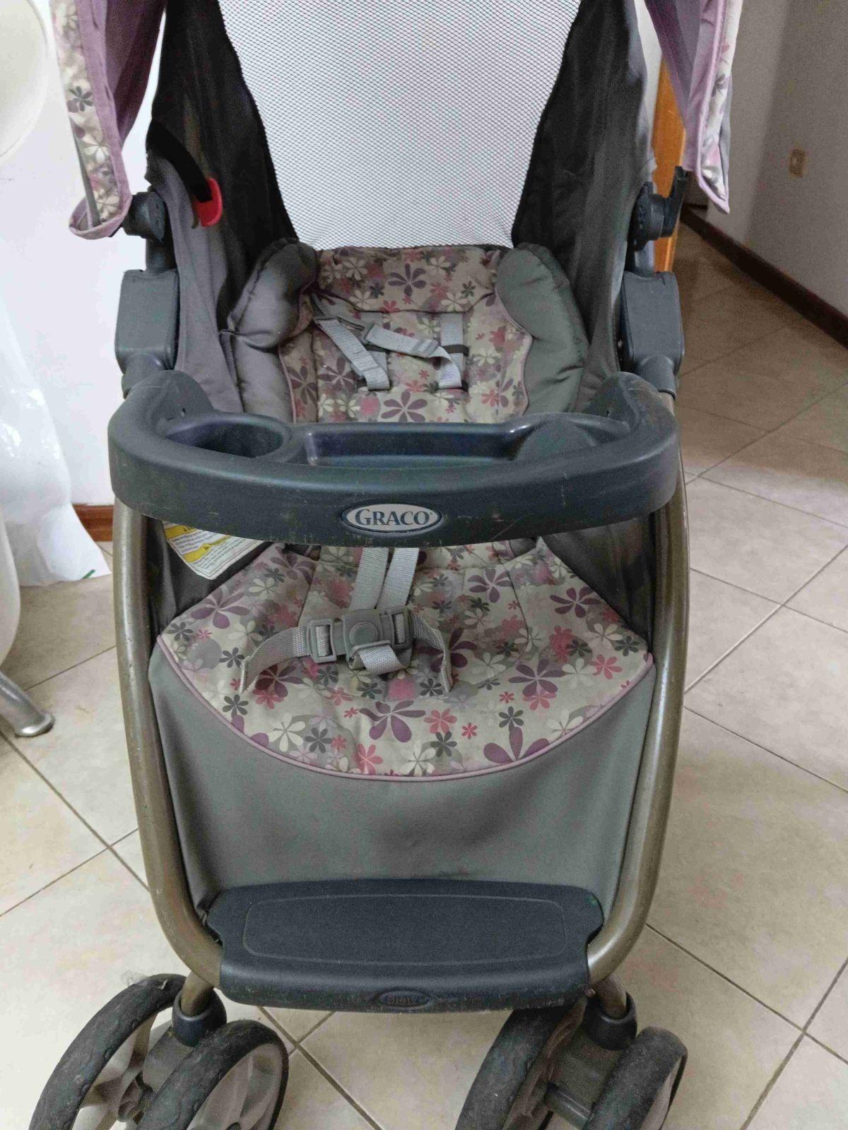 Coche de paseo Graco gris con estampado floral, foto 3 de 4
