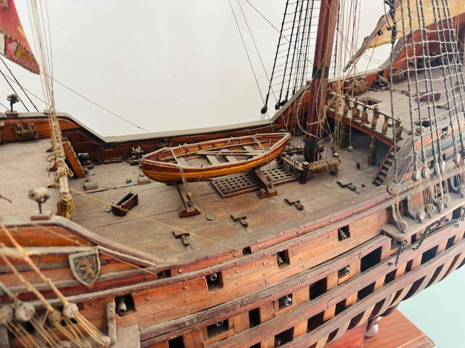 Maqueta de barco galeón antiguo en madera, foto 5 de 7