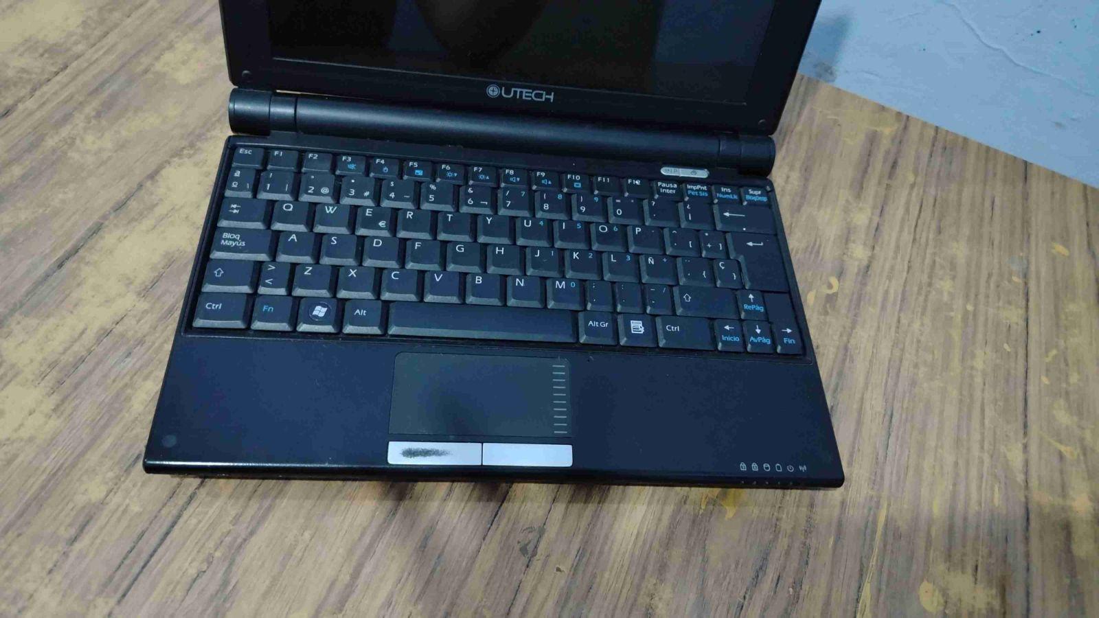 Laptop Utech Negra UX101-BLK, foto 3 de 4