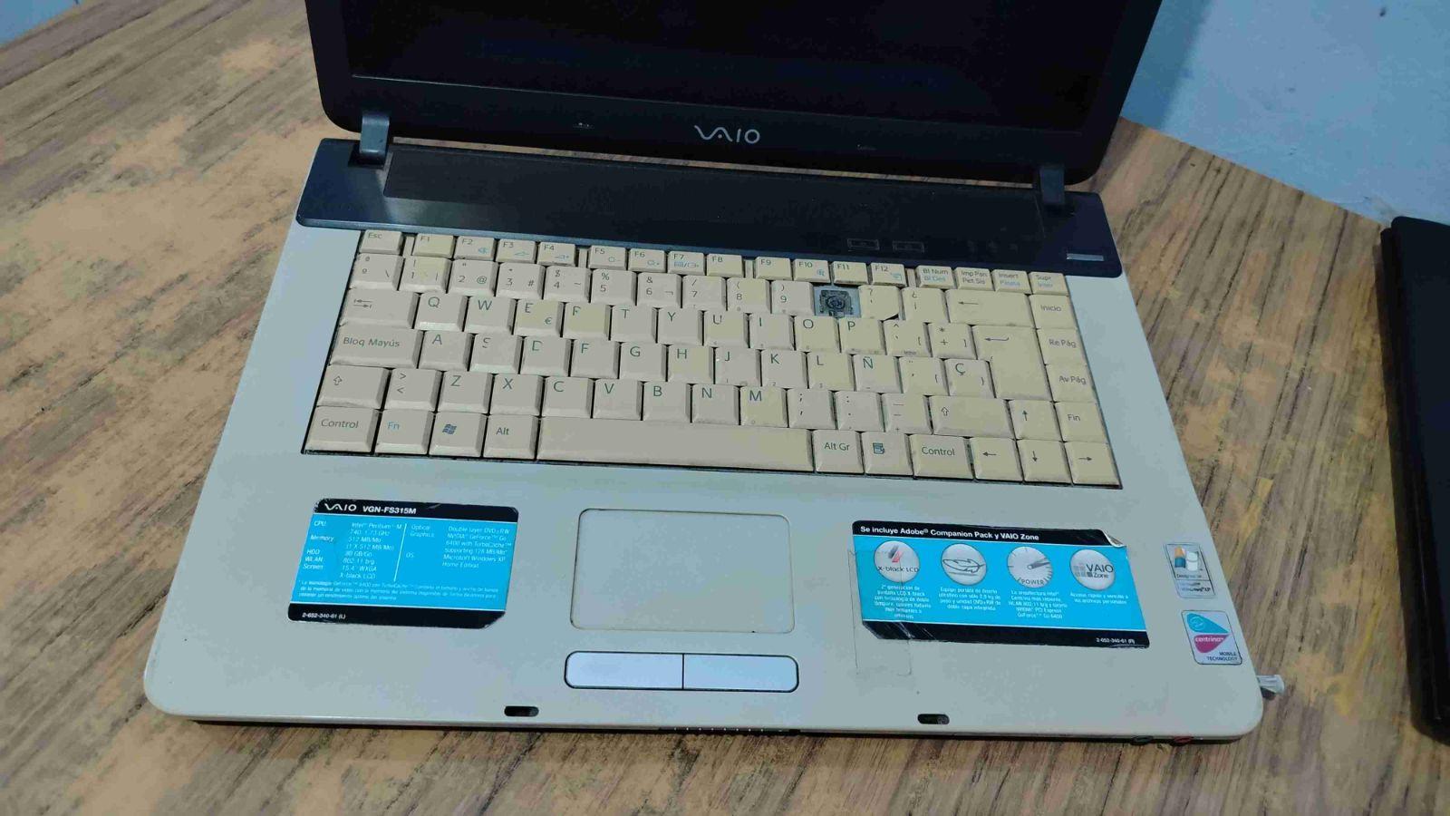 Laptop Sony Vaio VGN-FS315M, foto 3 de 5