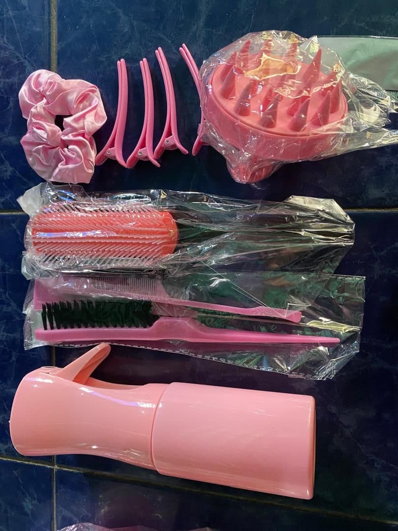 Kit de accesorios para cabello y cuidado personal rosado, foto 1 de 1