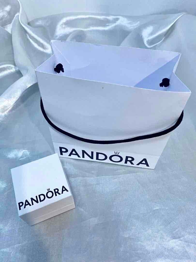 Anillo con piedra brillante en caja tipo Pandora, foto 4 de 4