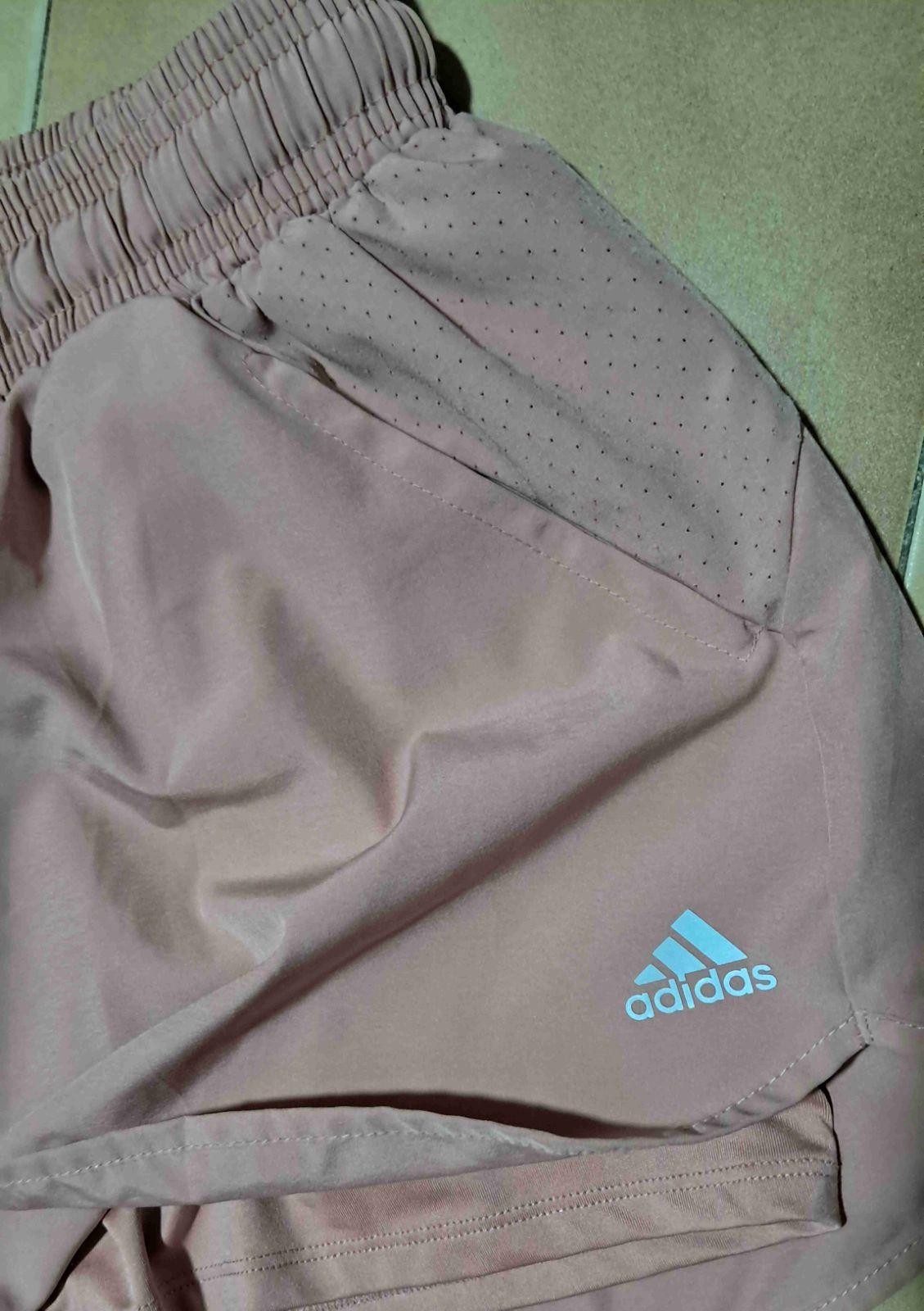 Short deportivo rosado Adidas, foto 3 de 3