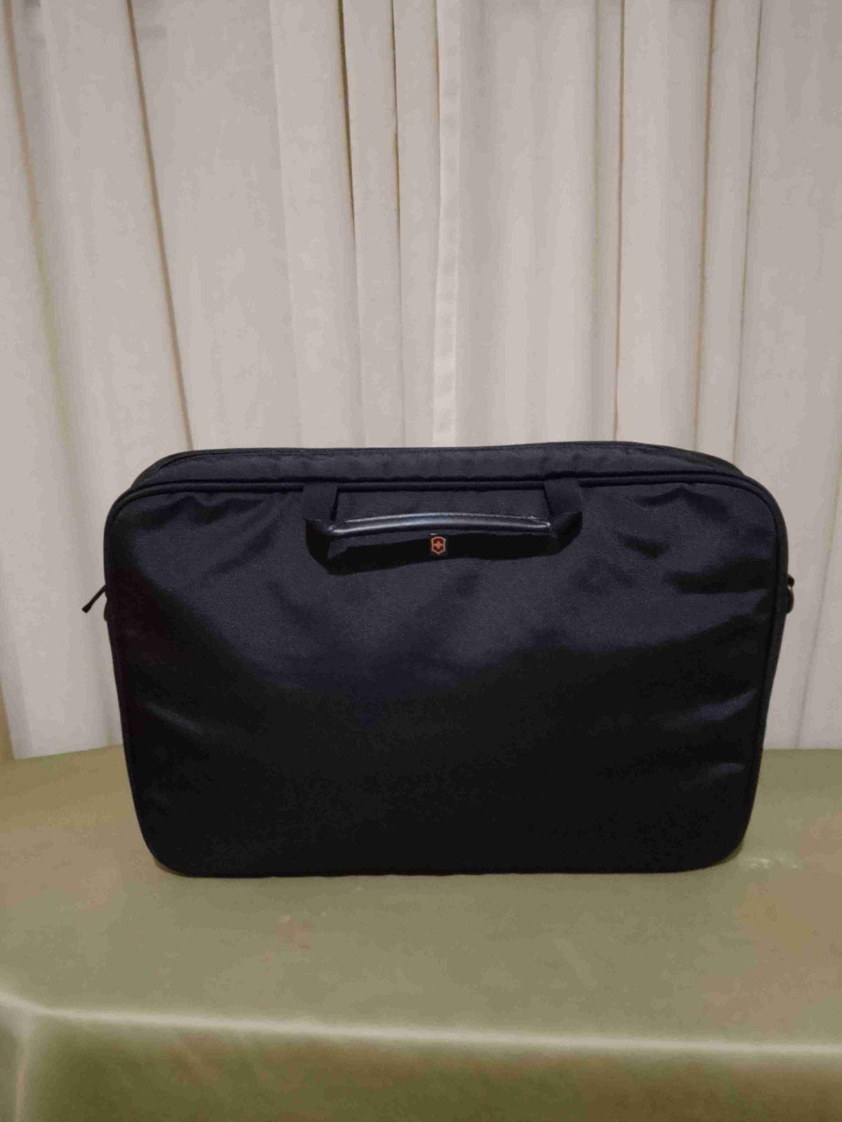 Bolso maletín negro para laptop Victorinox, foto 5 de 5