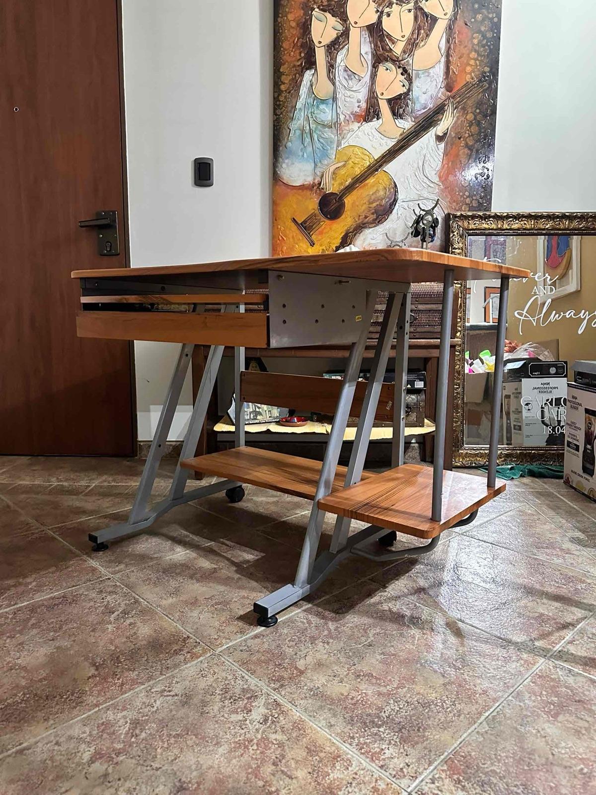Escritorio Multifuncional para Computadora – Acabado Madera con Repisas, foto 2 de 8