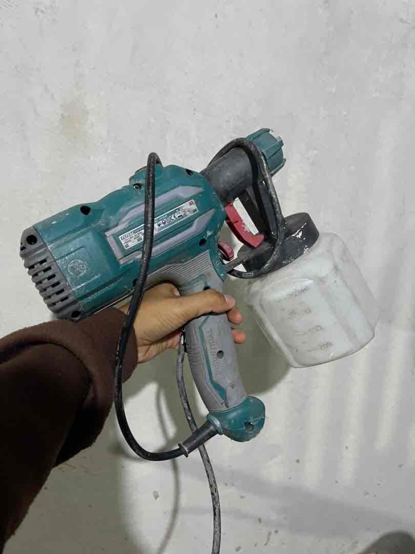 Pistola de pintura eléctrica Total verde, foto 1 de 2