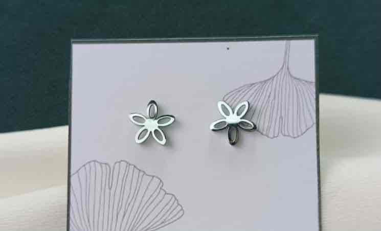 Zarcillos en forma de flor, foto 1 de 1