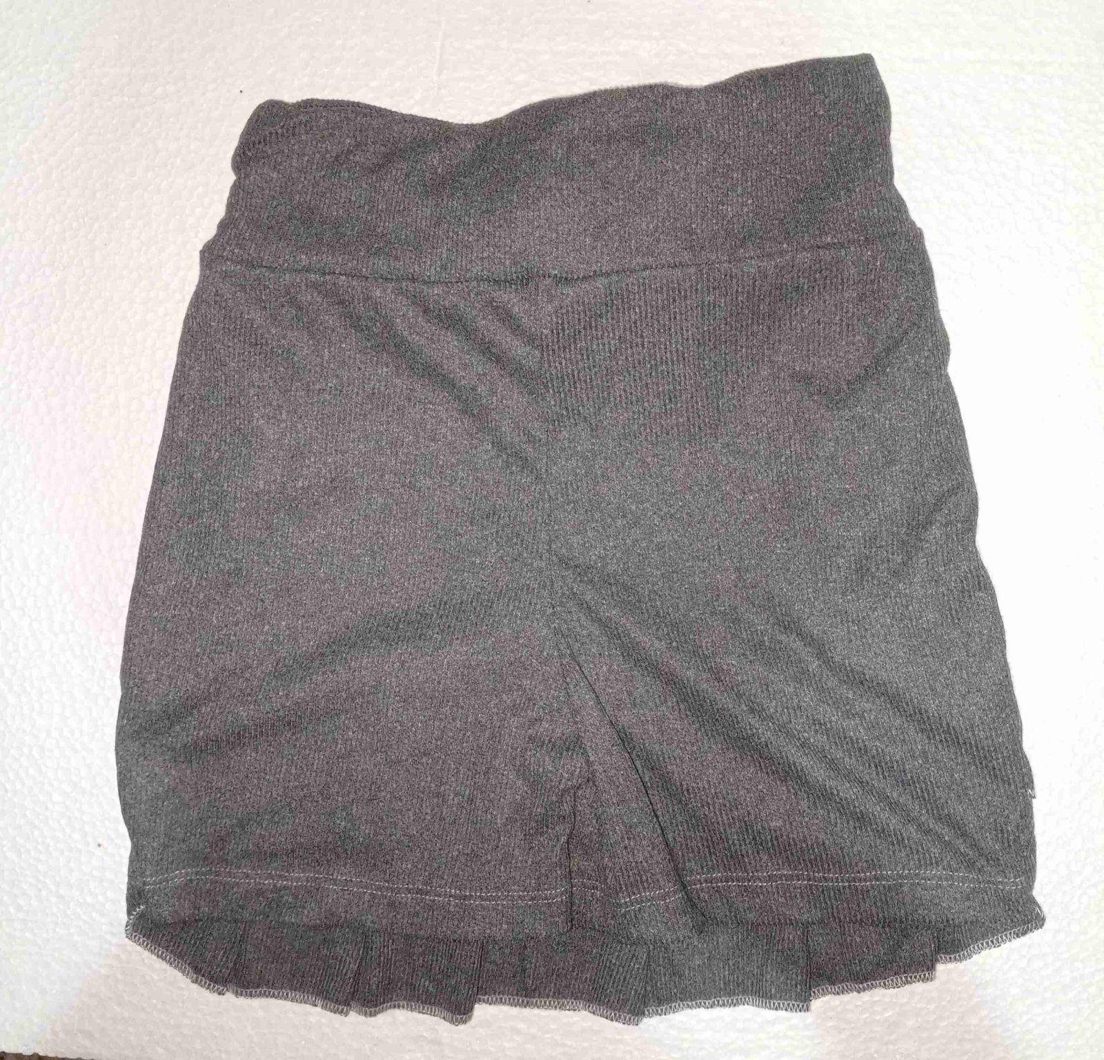Conjunto gris, foto 5 de 5