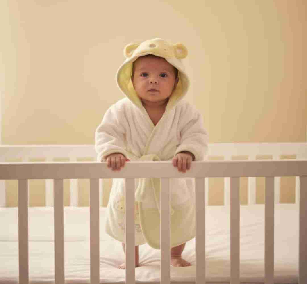 Bata de baño para bebé con capucha y aplique de oso, foto 6 de 6