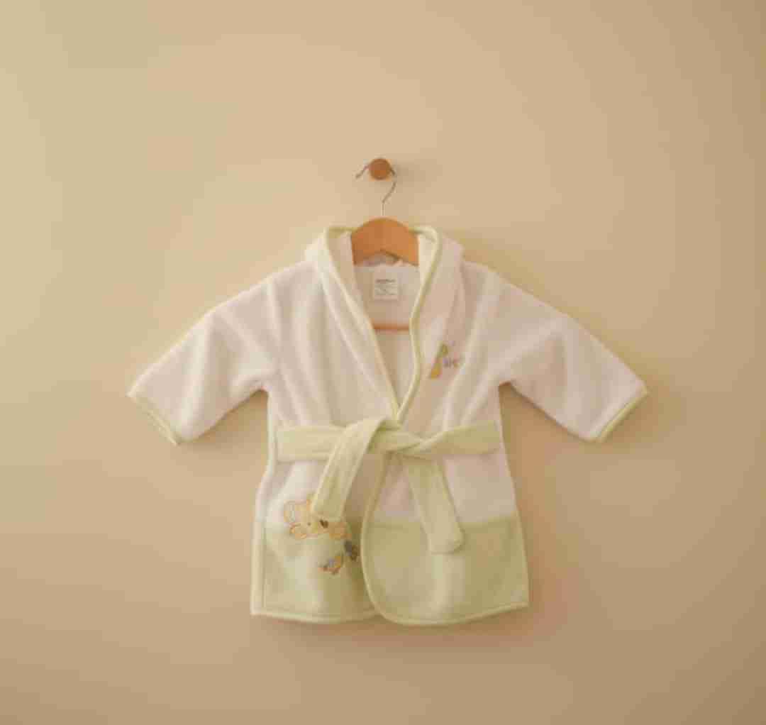 Bata de baño para bebé con capucha y aplique de oso, foto 2 de 6