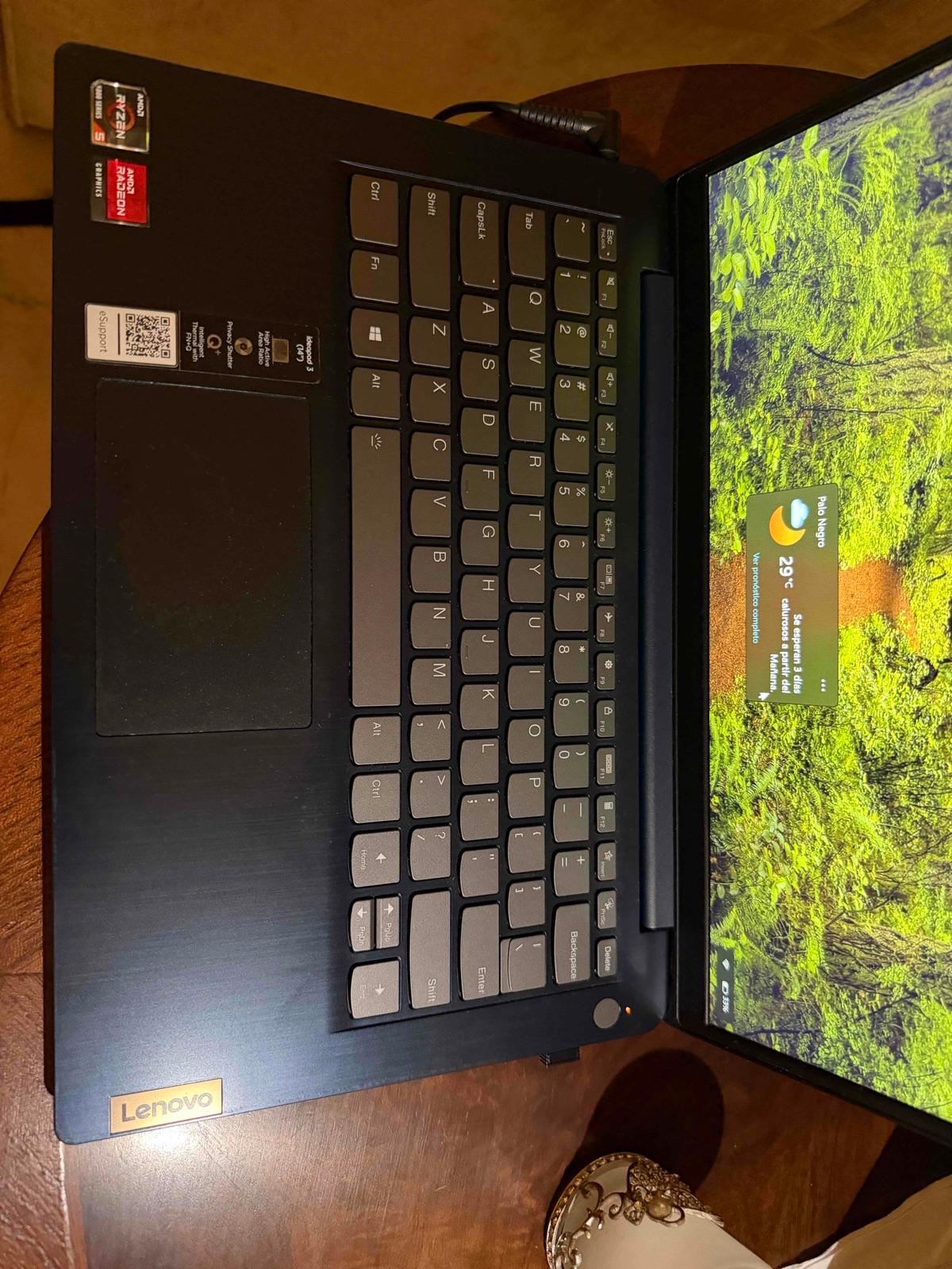 Lapto lenovo, foto 2 de 4