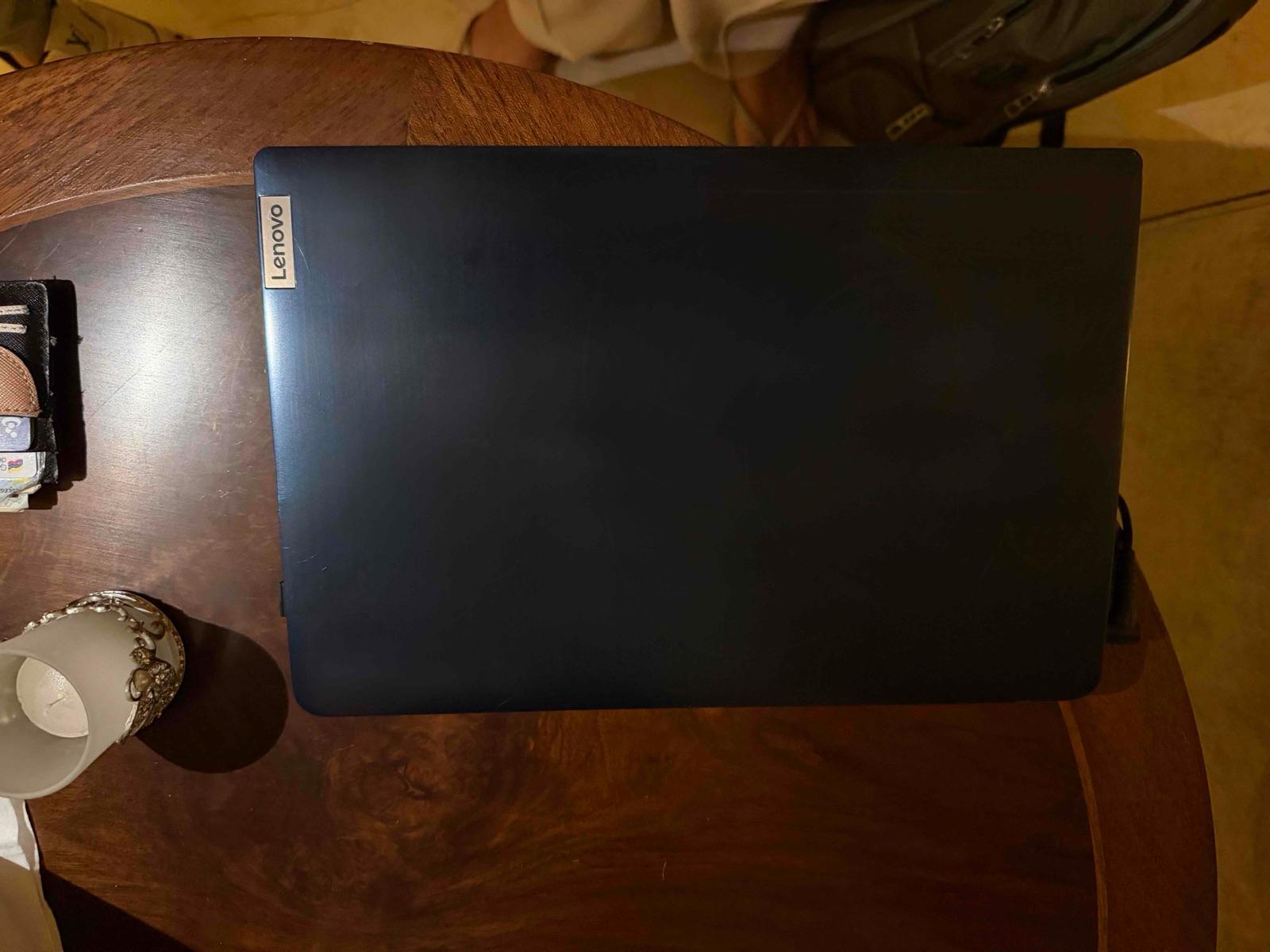 Lapto lenovo, foto 3 de 4