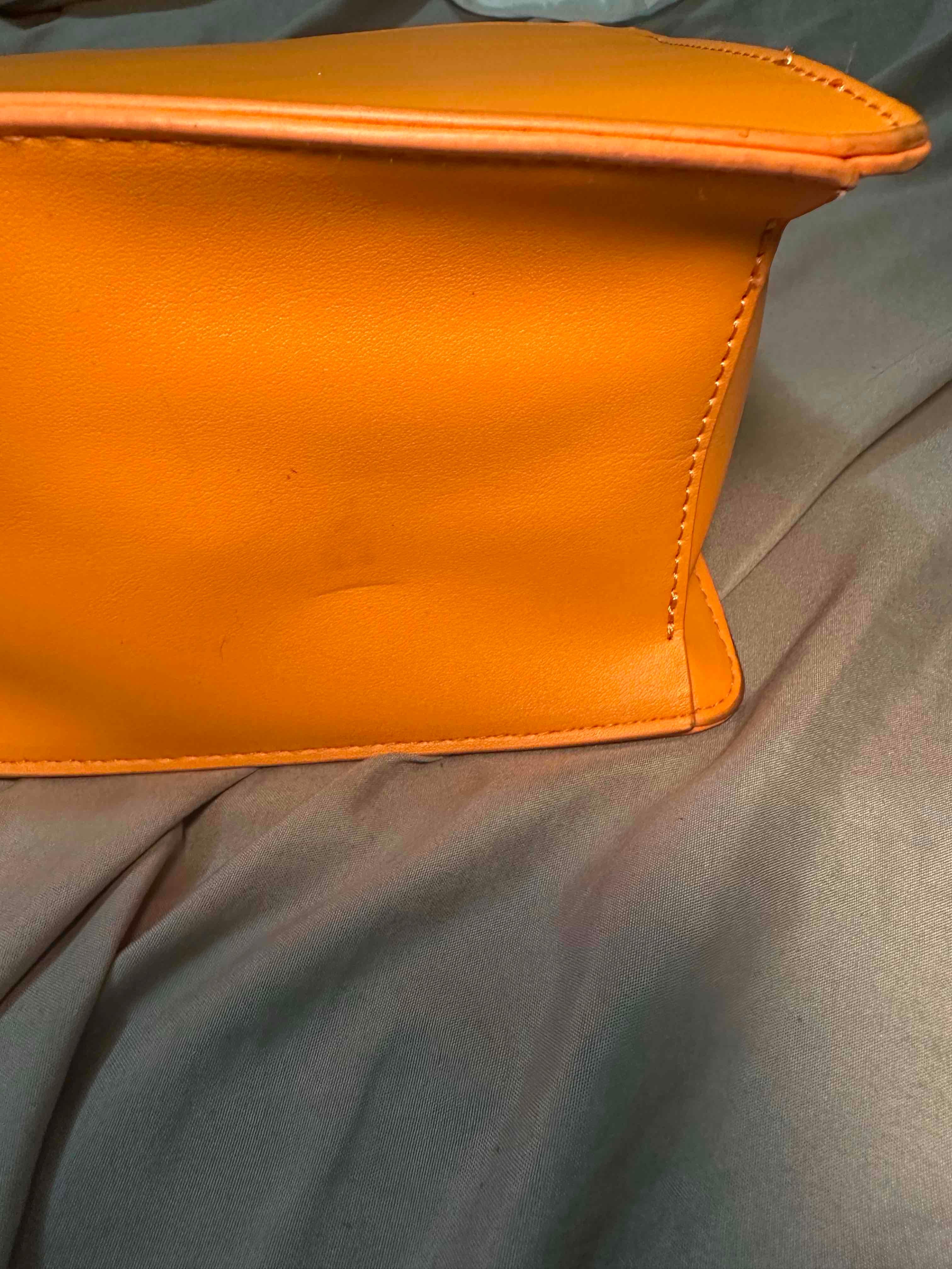 Cartera, foto 4 de 5