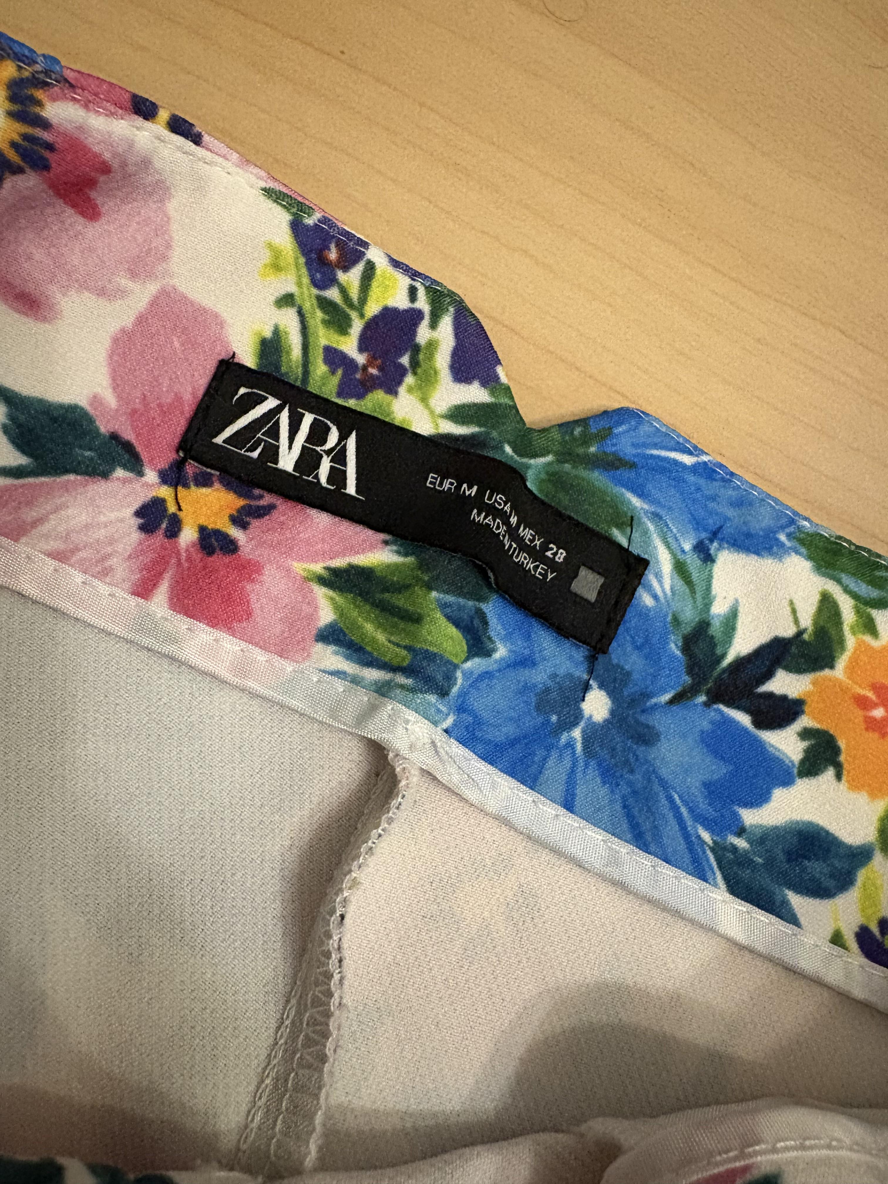 Pantalón de flores Zara, foto 2 de 4