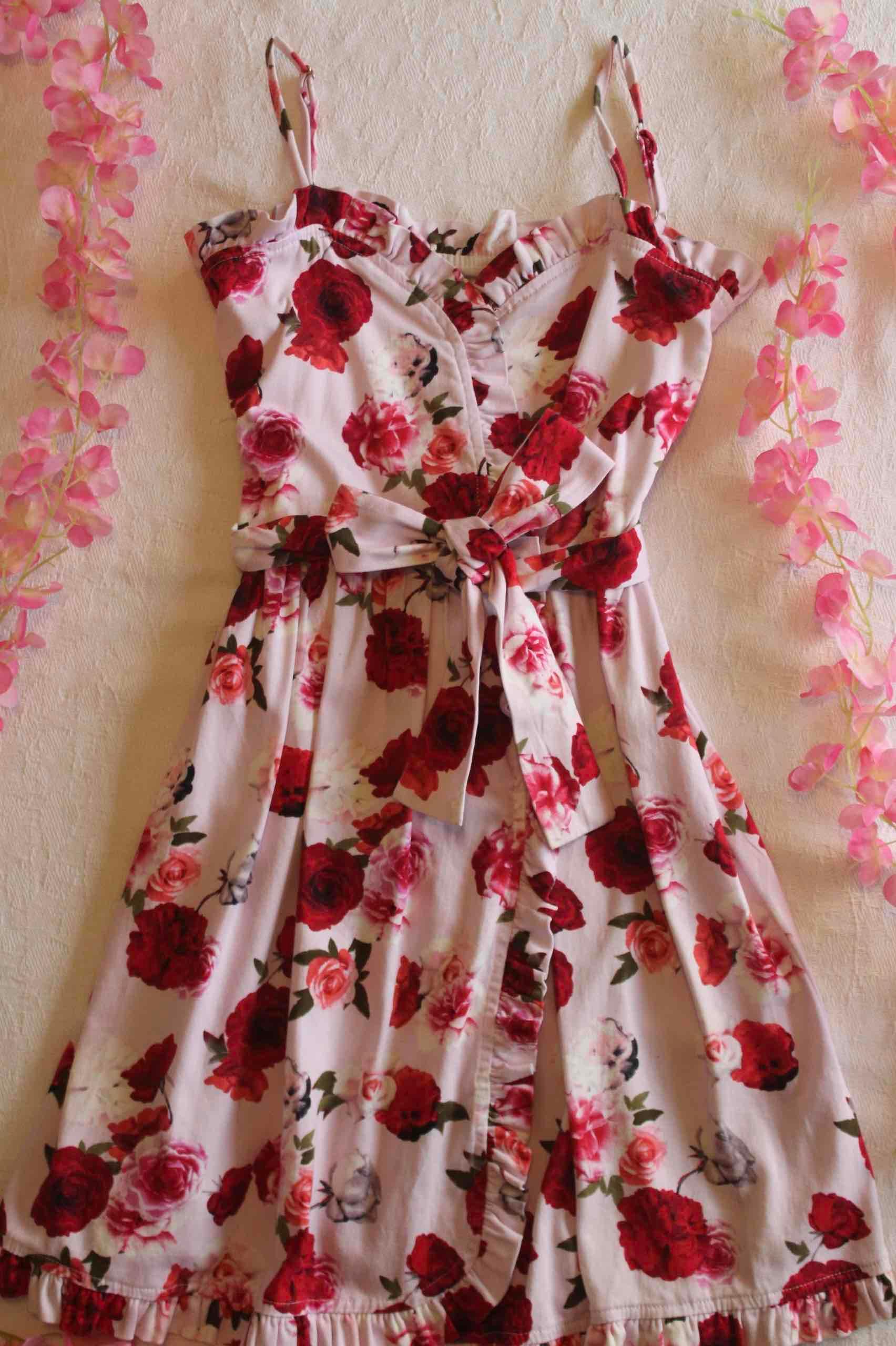 Vestido de tirantes estampado con rosas, foto 3 de 3
